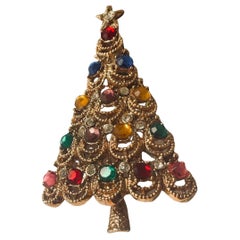 Hollycraft Christmas Tree Gold -Tone Brooch. Circa. 1938s-1948