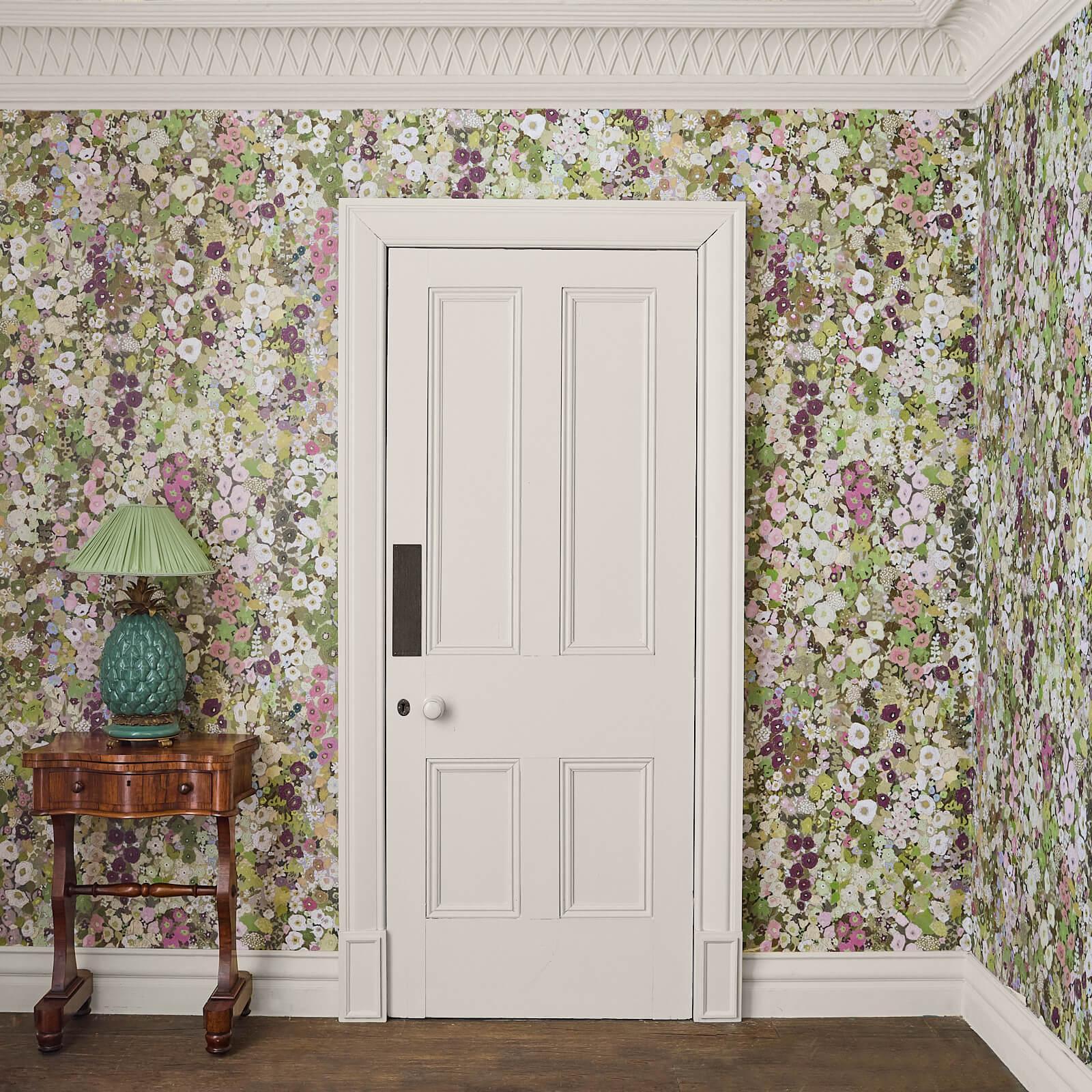 Suédois Wallpaper HOLLYHOCKS - Meadow en vente