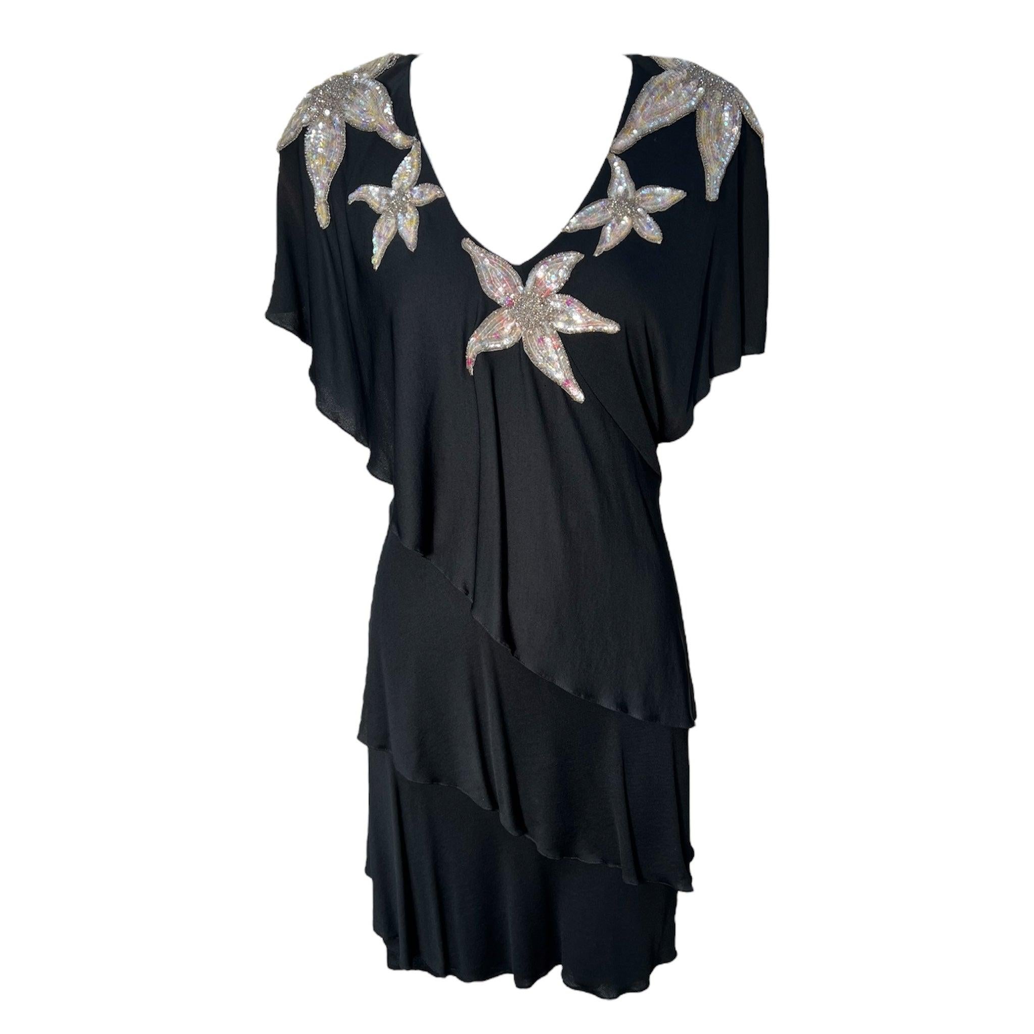 Holly Harp Robe à volants en jersey de rayonne noir avec paillettes, années 1970 en vente