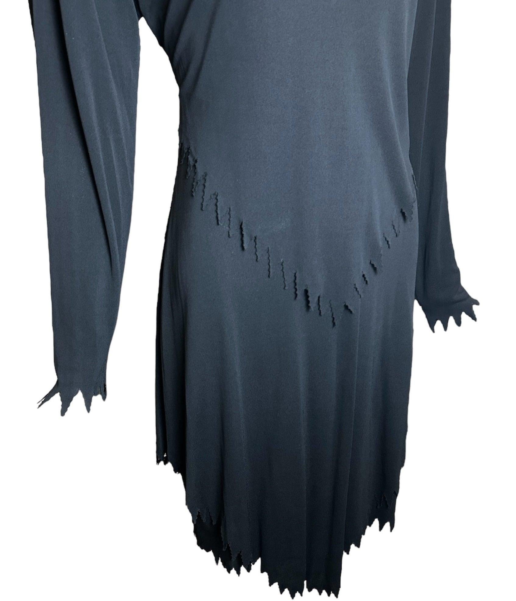 Holly's Harp Late Black Zig-Zag Layered Jersey Dress, 1970s In Excellent Condition For Sale In Los Angeles, CA