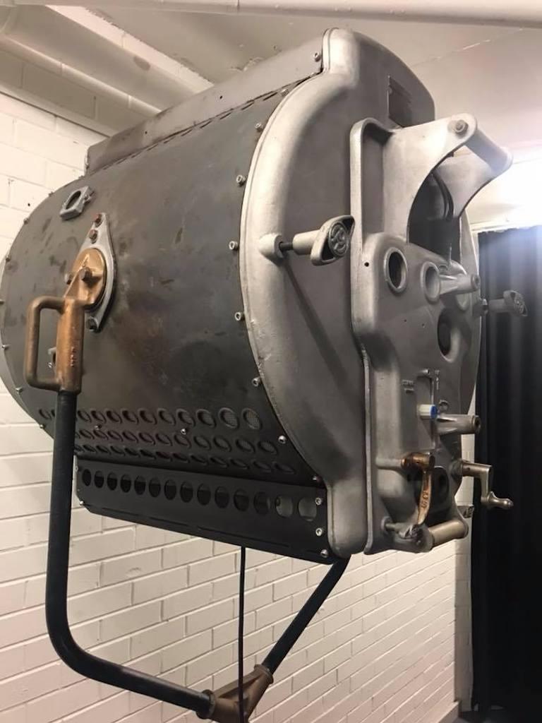 Hollywood 20th Century Fox Studio Arc Light, Huge Artifact, 1935, Mole Richards In Excellent Condition For Sale In Cromer, AU