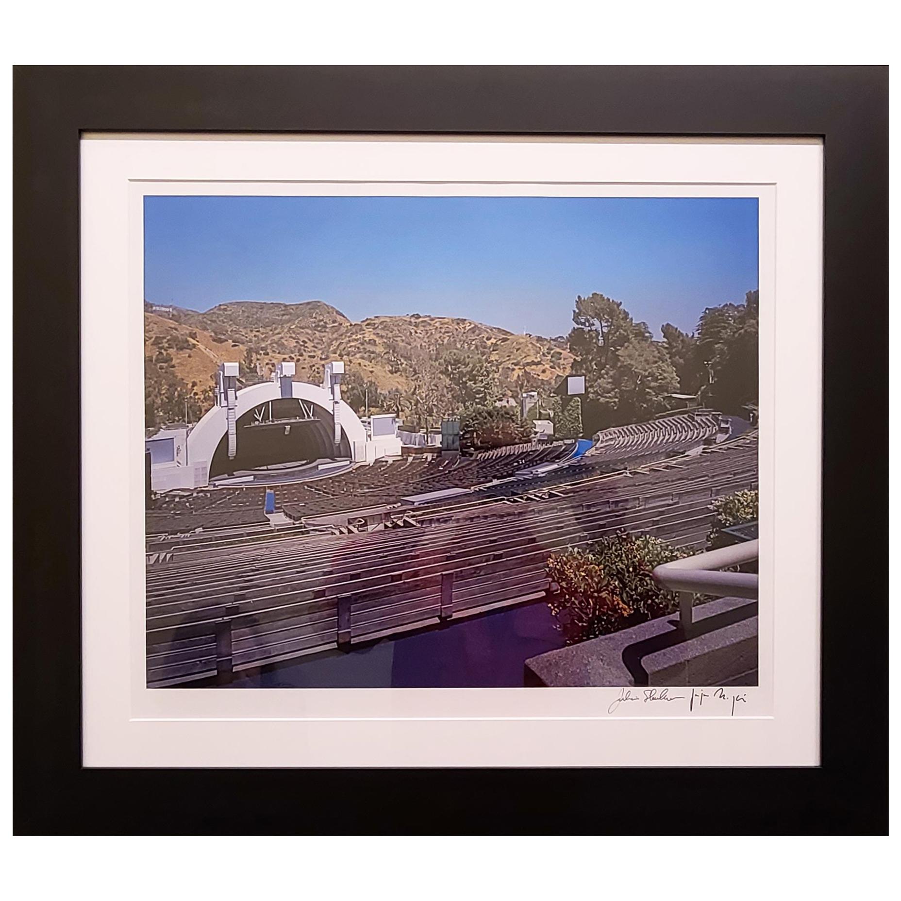 Hollywood Bowl Chromogener Fotodruck in Farbe von Julius Shulman, signiert