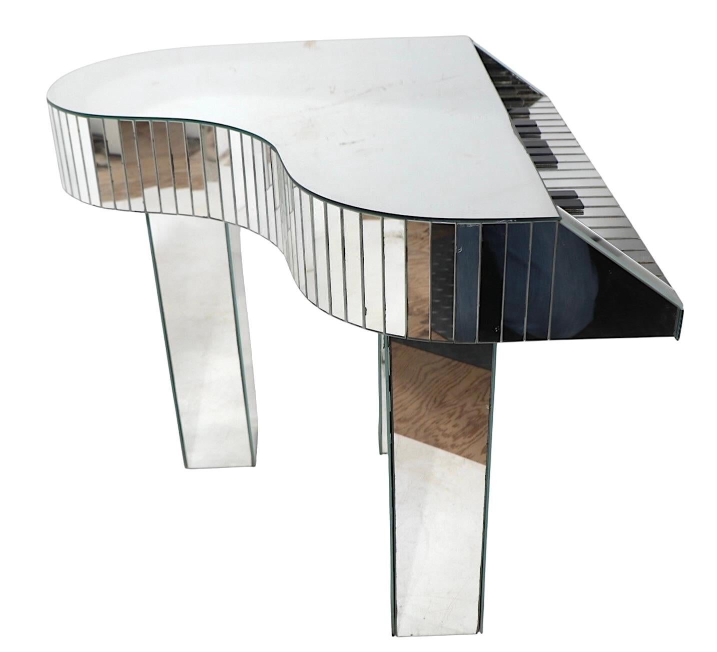 Hollywood Recency Liberace Stil verspiegelte Grand Piano Form Couchtisch c 1970's im Angebot 4