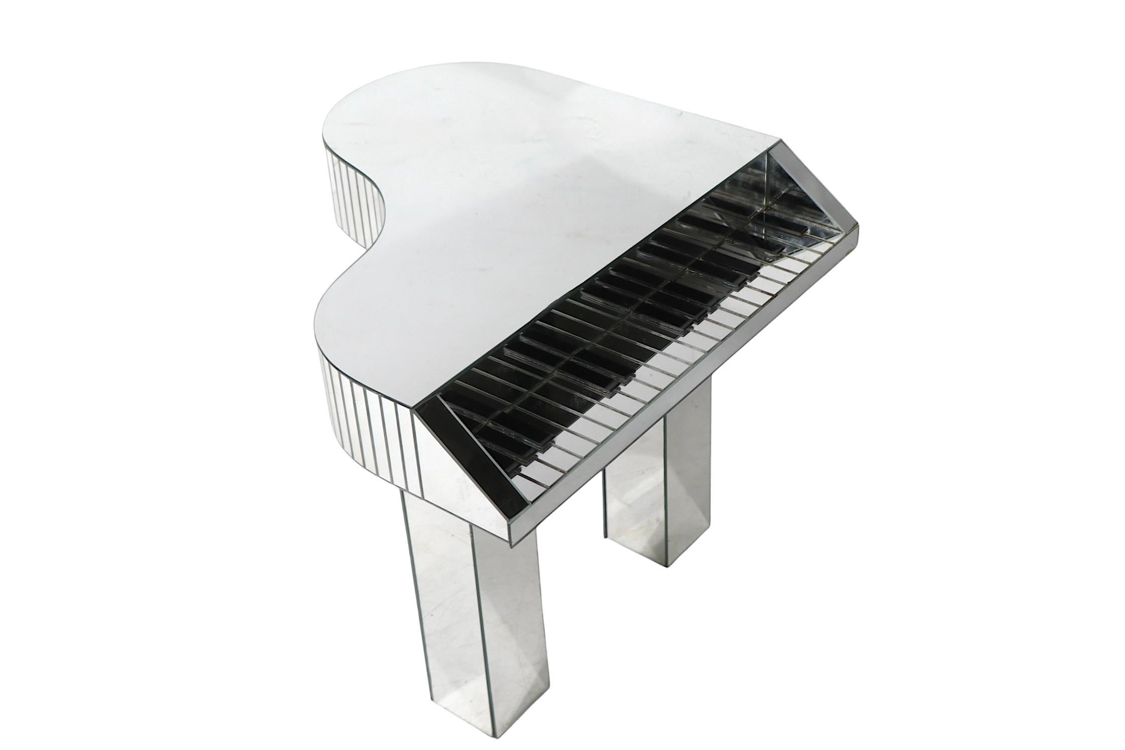 Hollywood Recency Liberace Stil verspiegelte Grand Piano Form Couchtisch c 1970's im Angebot 2