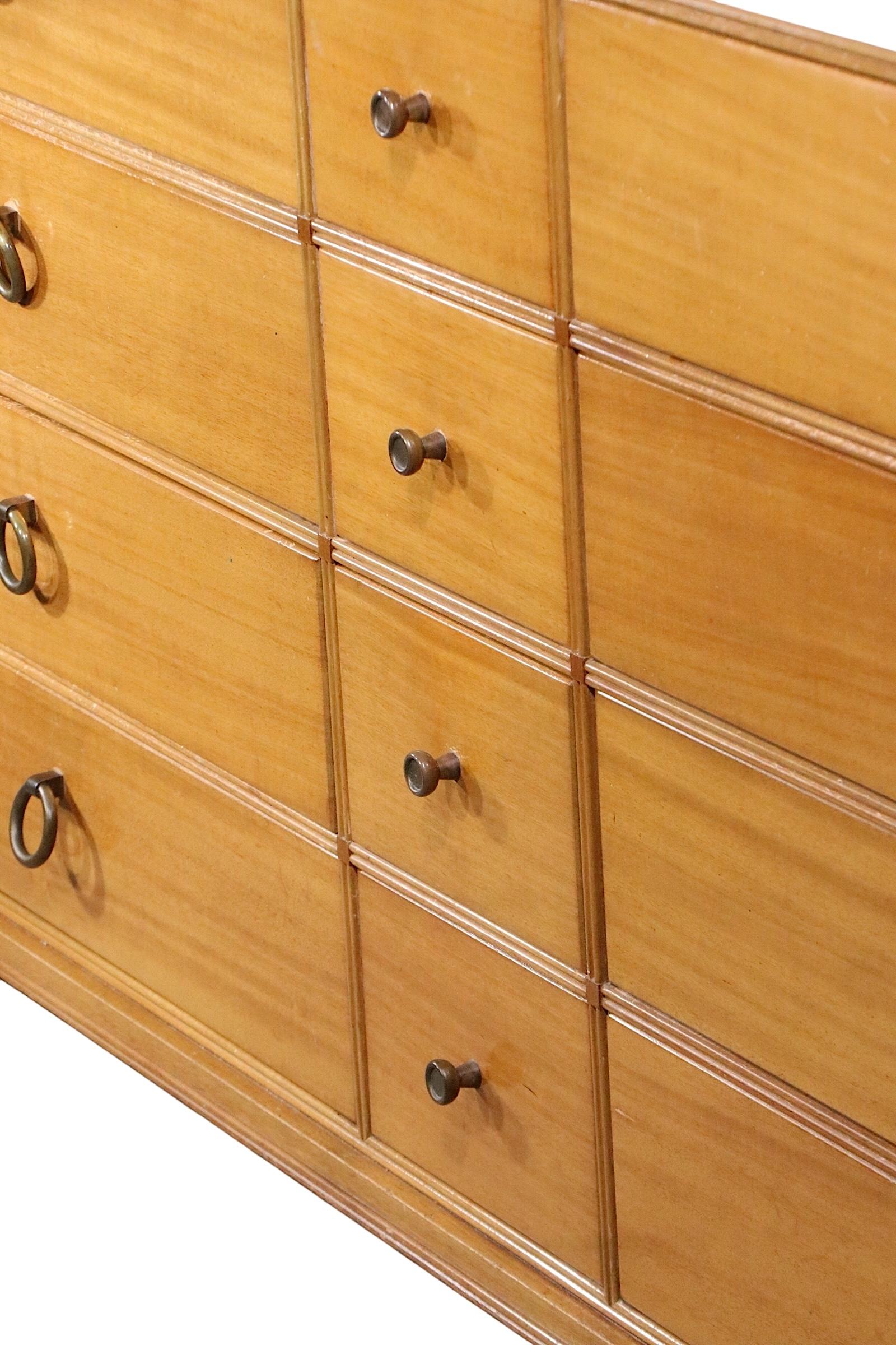 Hollywood Regency 12 Dresser by Tommi Parzinger for Charak circa 1940's TP - 104 en venta 12