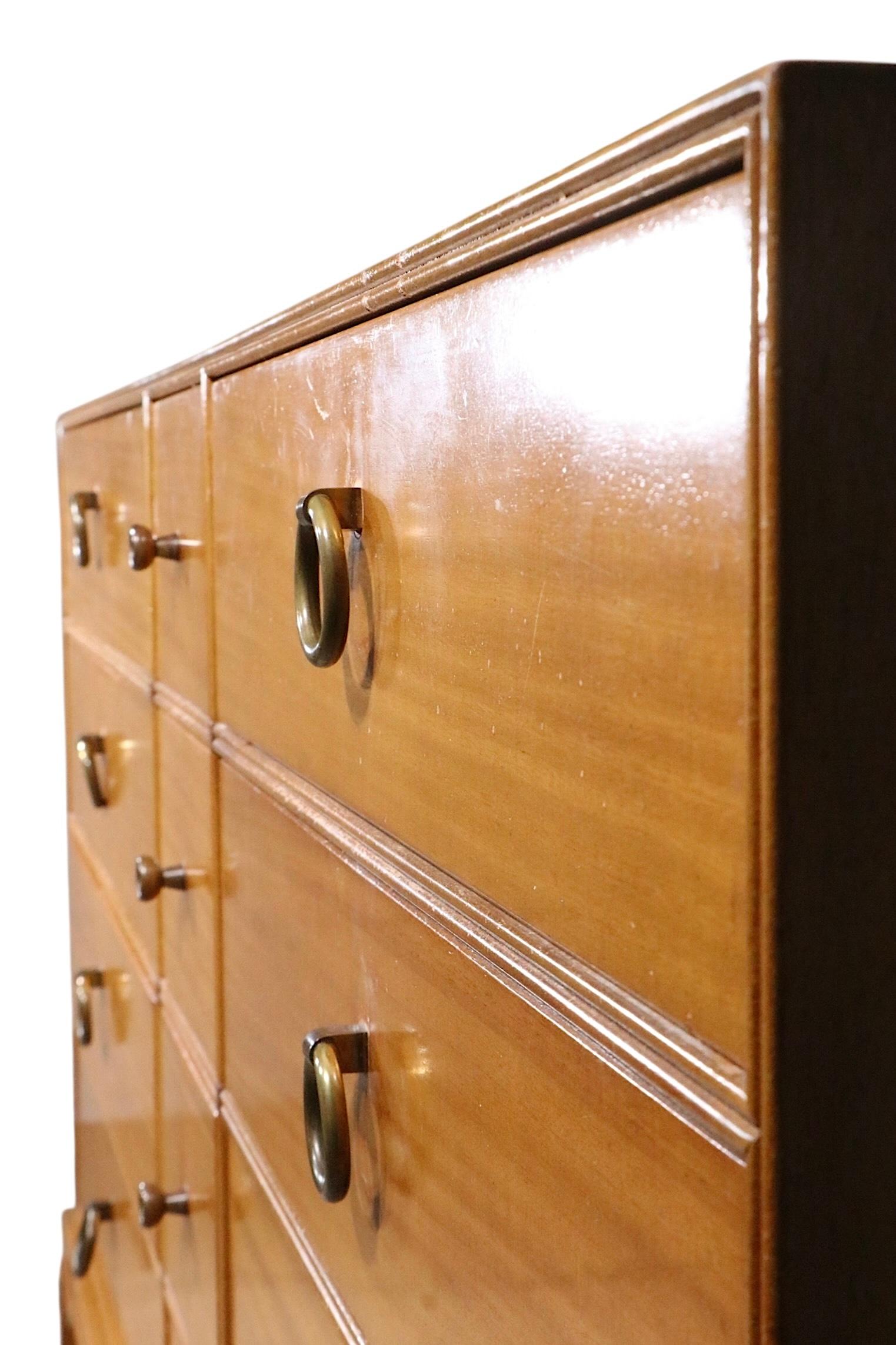 Hollywood Regency 12 Dresser by Tommi Parzinger for Charak circa 1940's TP - 104 Regencia de Hollywood en venta