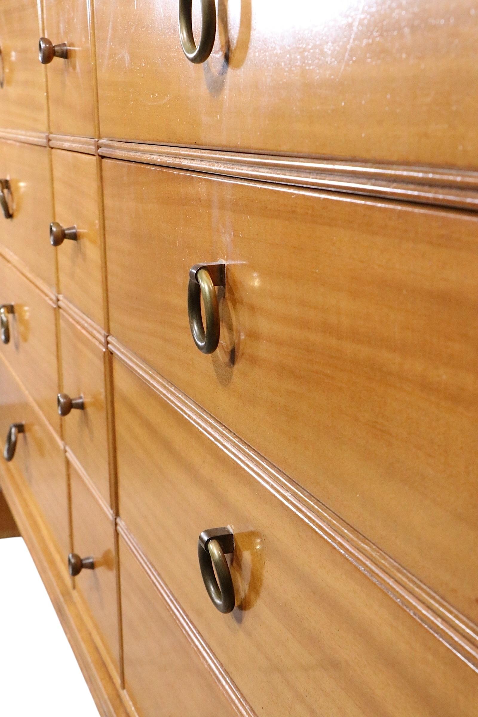 Hollywood Regency 12 Dresser by Tommi Parzinger for Charak circa 1940's TP - 104 Estadounidense en venta