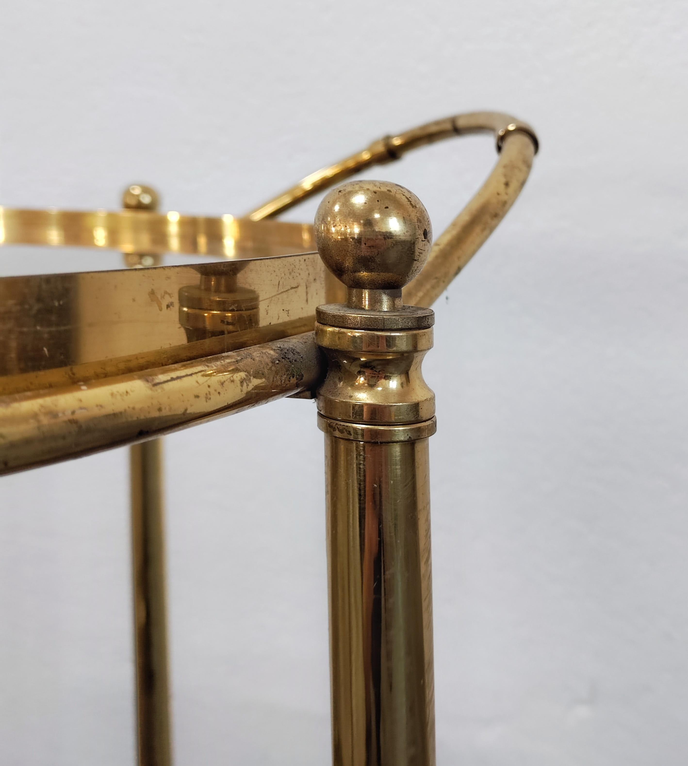 Carrello bar Hollywood Regency a 2 piani in bronzo e vetro fumé, Francia, anni '50 in vendita 8