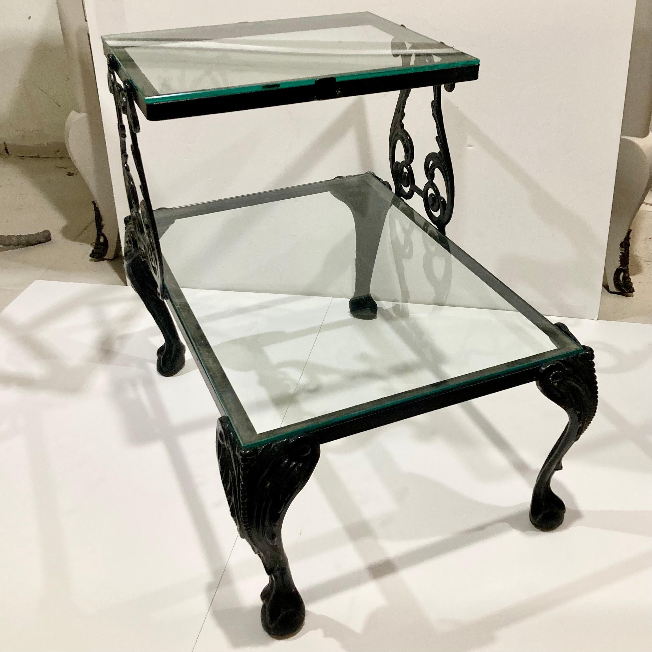 Hollywood Regency 2-Tier Patio Table In Good Condition For Sale In Los Angeles, CA
