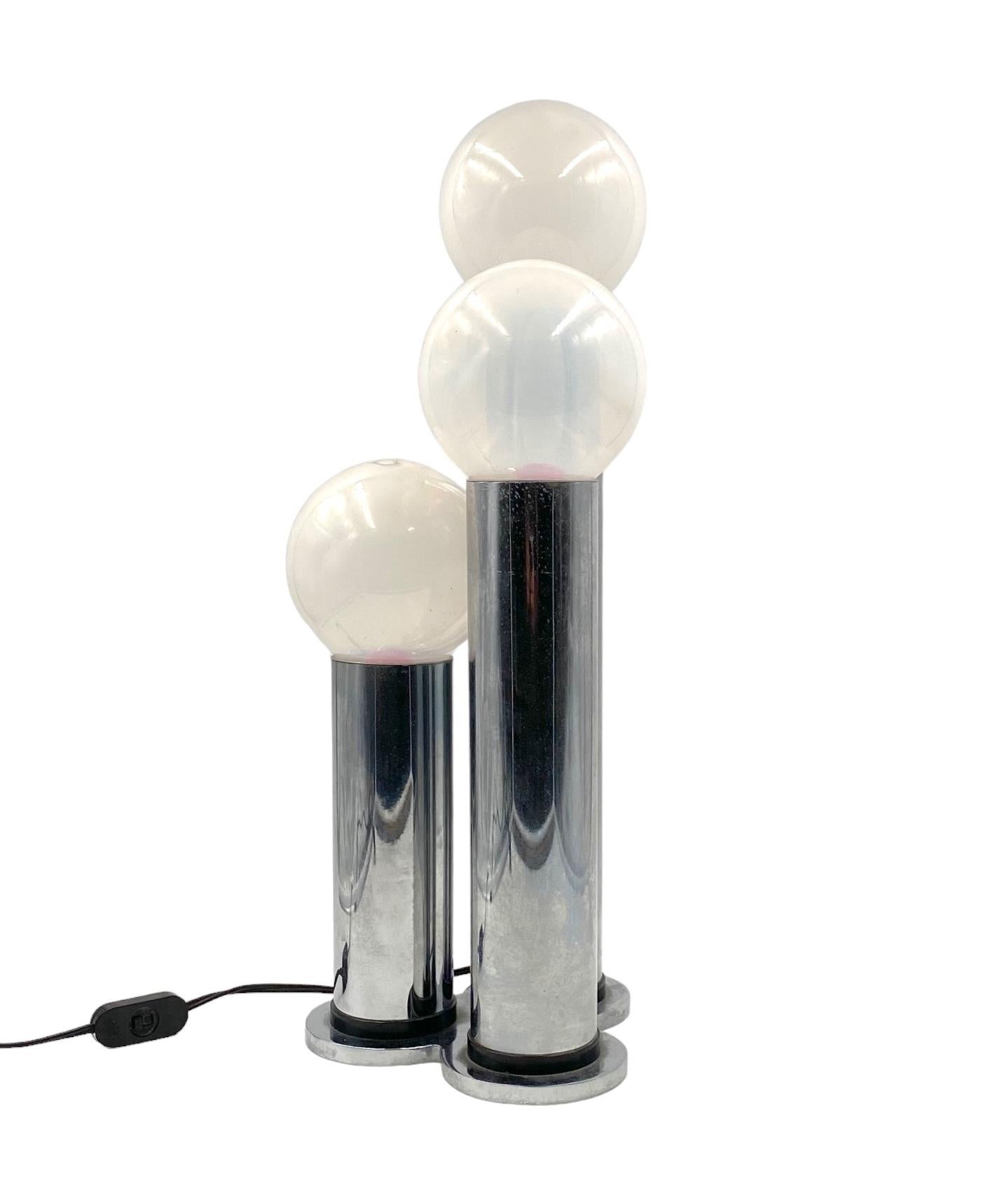 Lampe de table à 3 lumières en métal et verre opalin, Lama, Italie, 1970 en vente 6