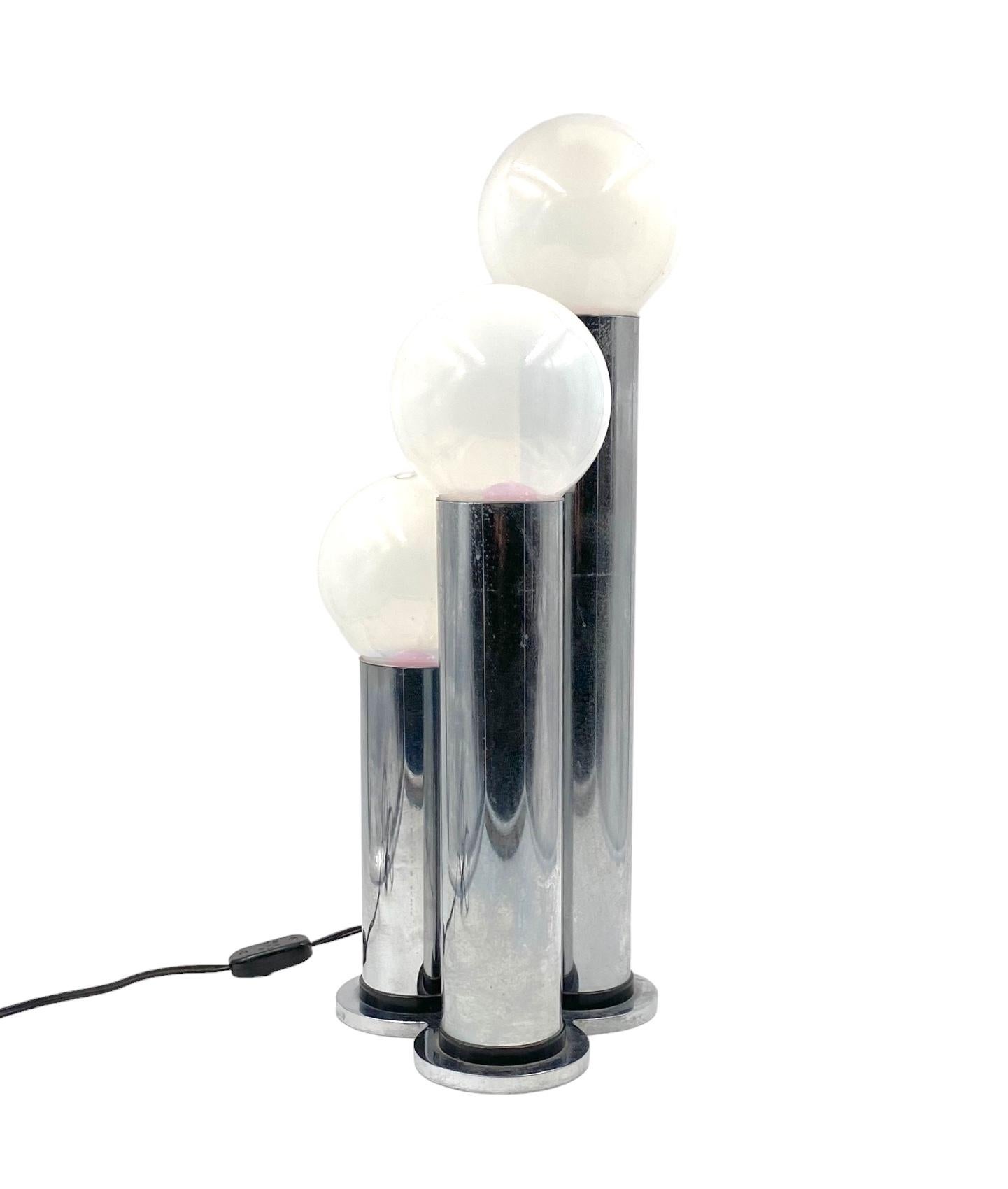 Lampe de table à 3 lumières en métal et verre opalin, Lama, Italie, 1970 en vente 8