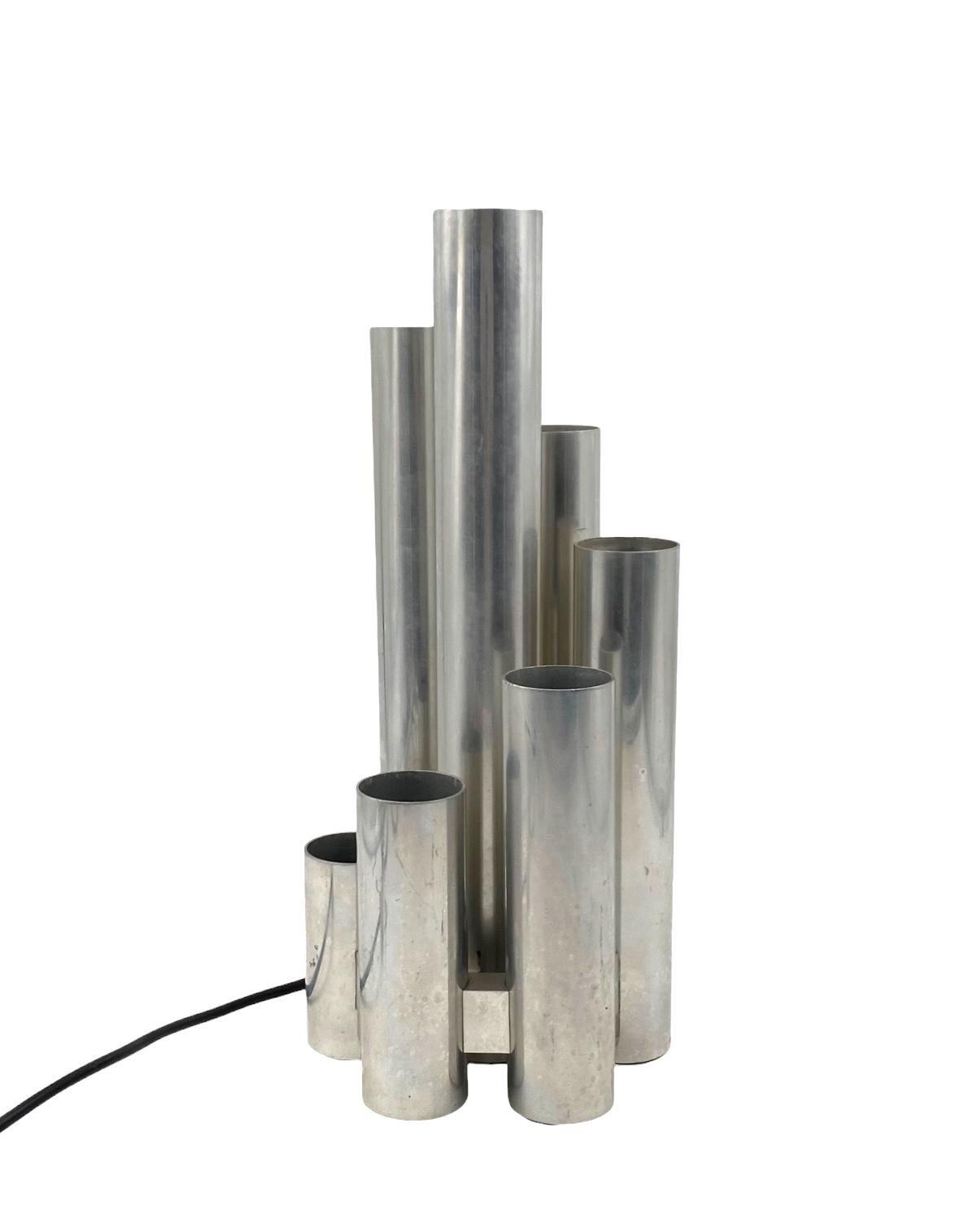 Hollywood regency 6 Lichter Metall Tischlampe, Sciolari, Italien 1970er (Late 20th Century) im Angebot