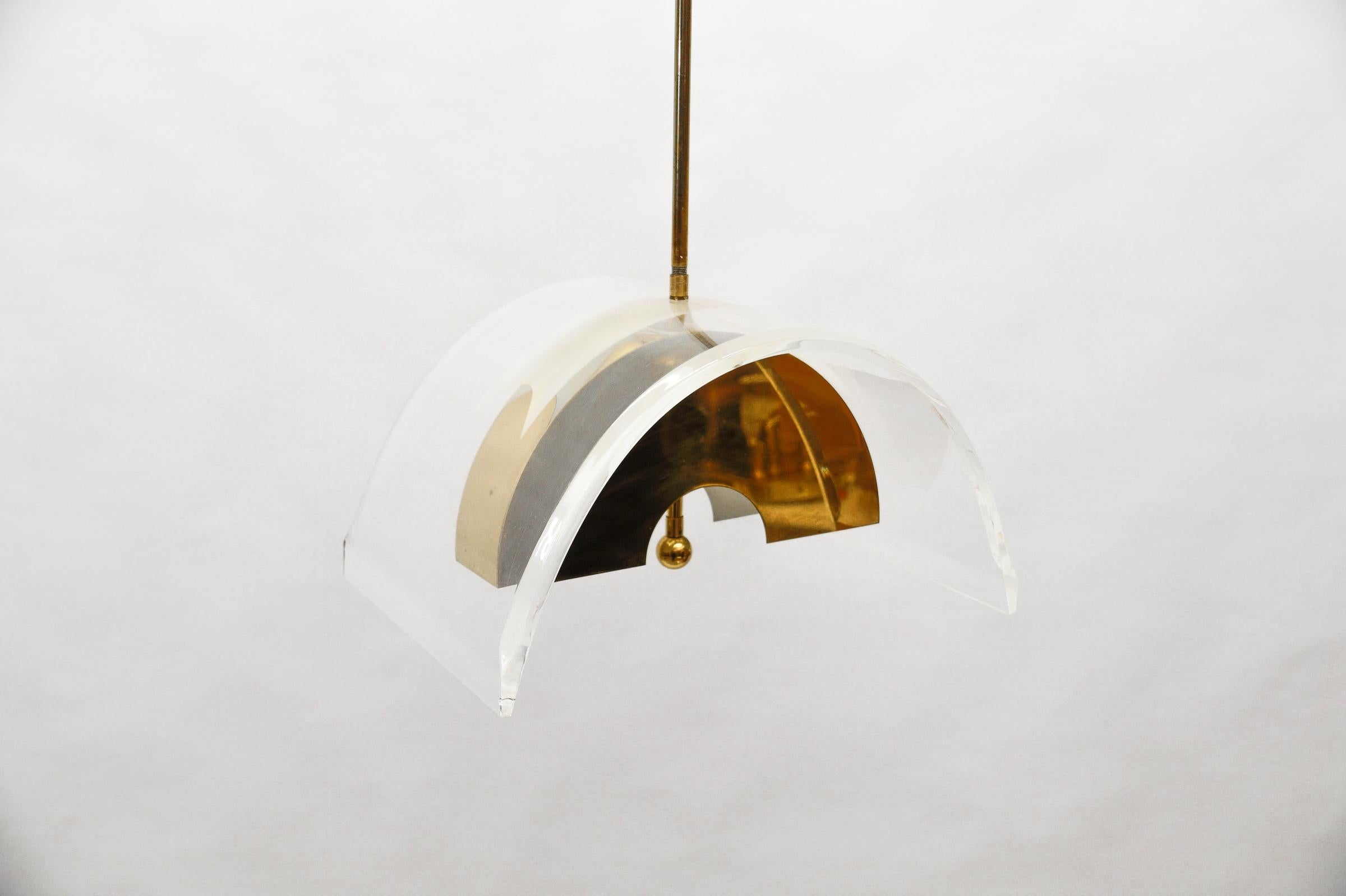 Italiano Lampada da soffitto in acrilico Hollywood Regency, Italia, anni '70 in vendita