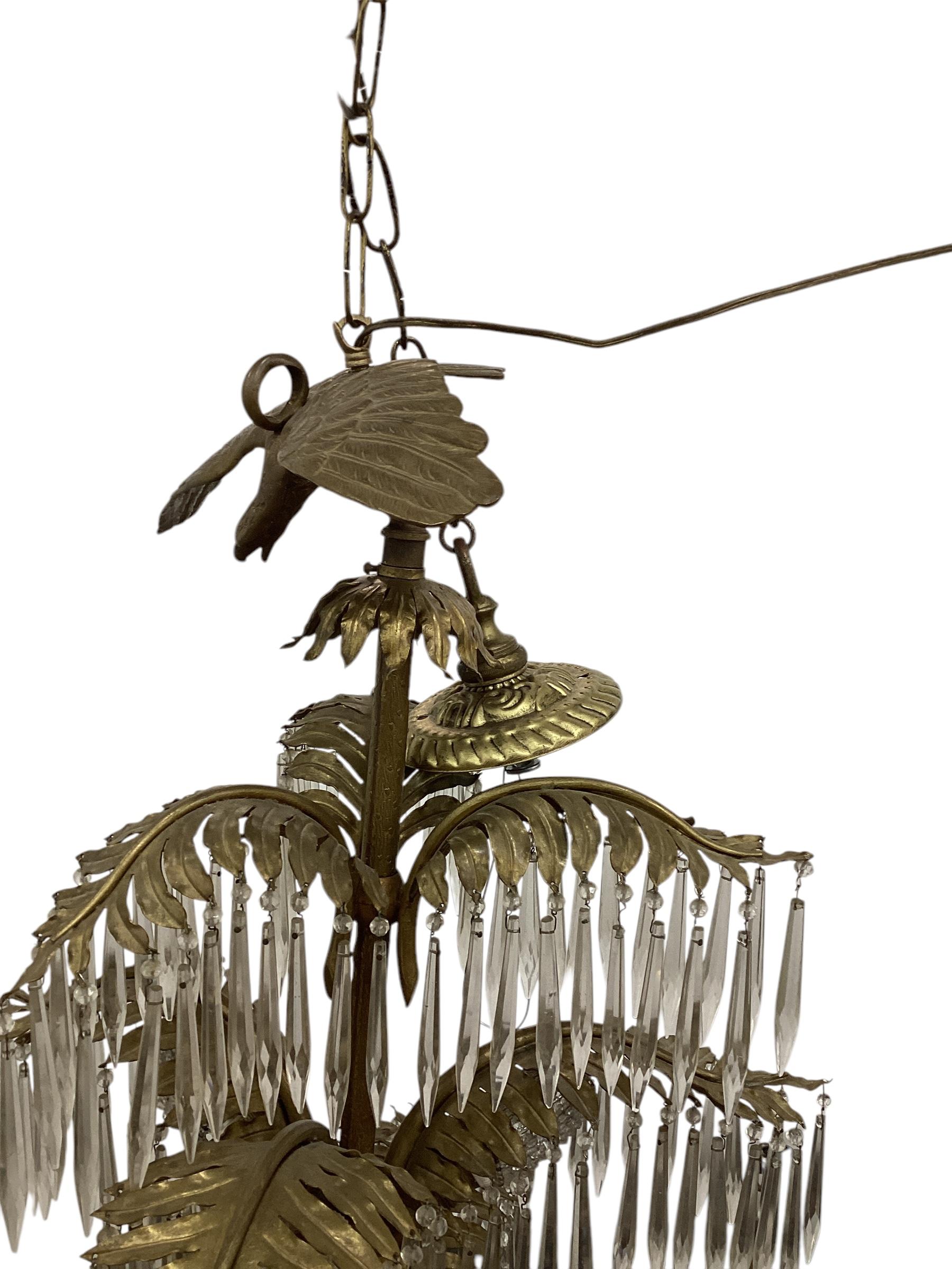 Lustre français ancien de style Hollywood Regency en bronze doré et cristal en vente 6