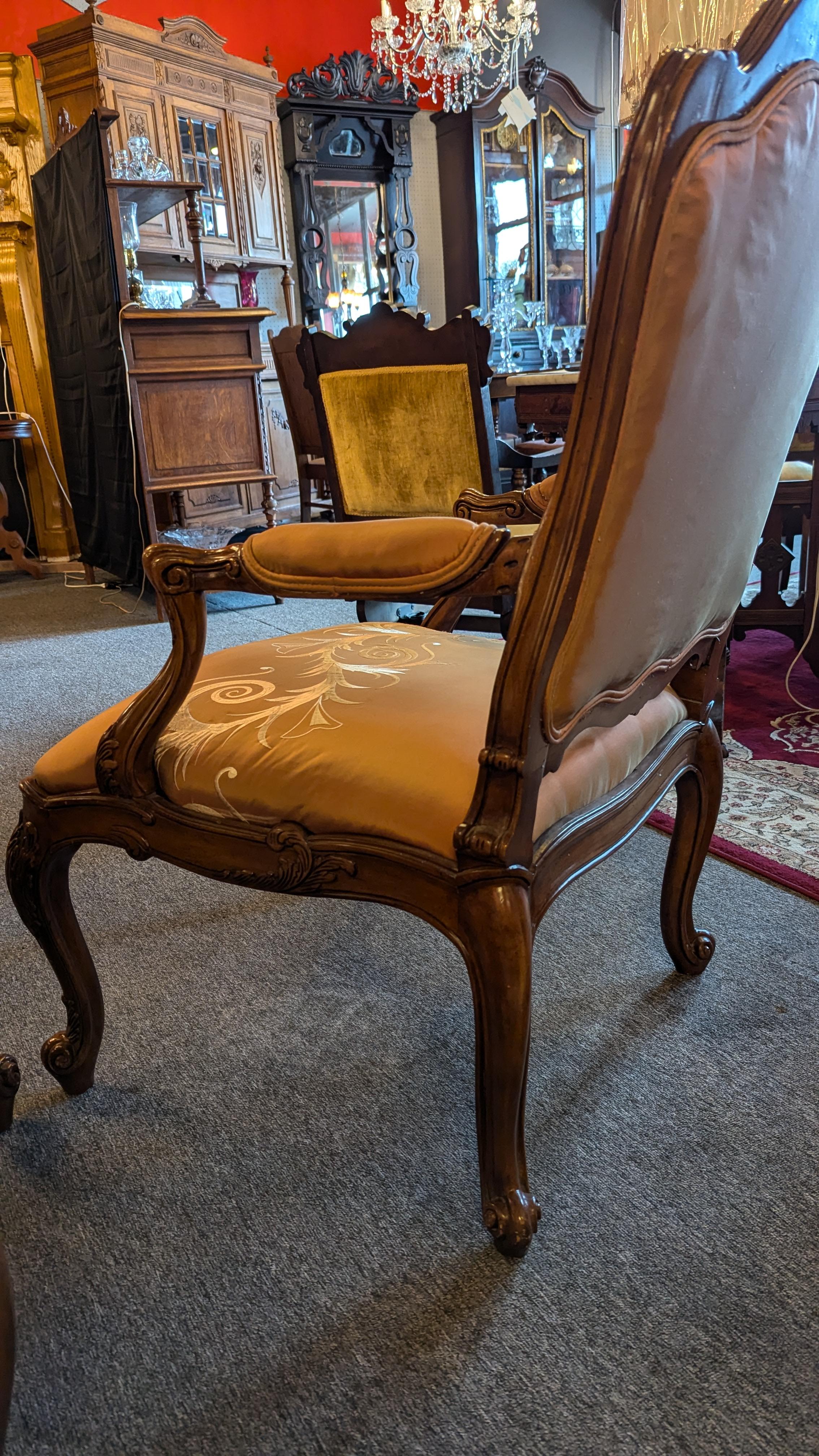 Paire de fauteuils Hollywood Regency Bon état - En vente à Pueblo, CO