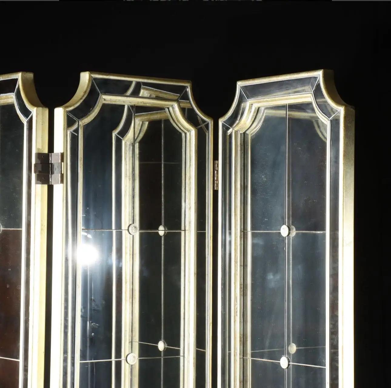 Hollywood Regency Art Deco Mirrored 3 Panel Folding Screen (Art déco) im Angebot