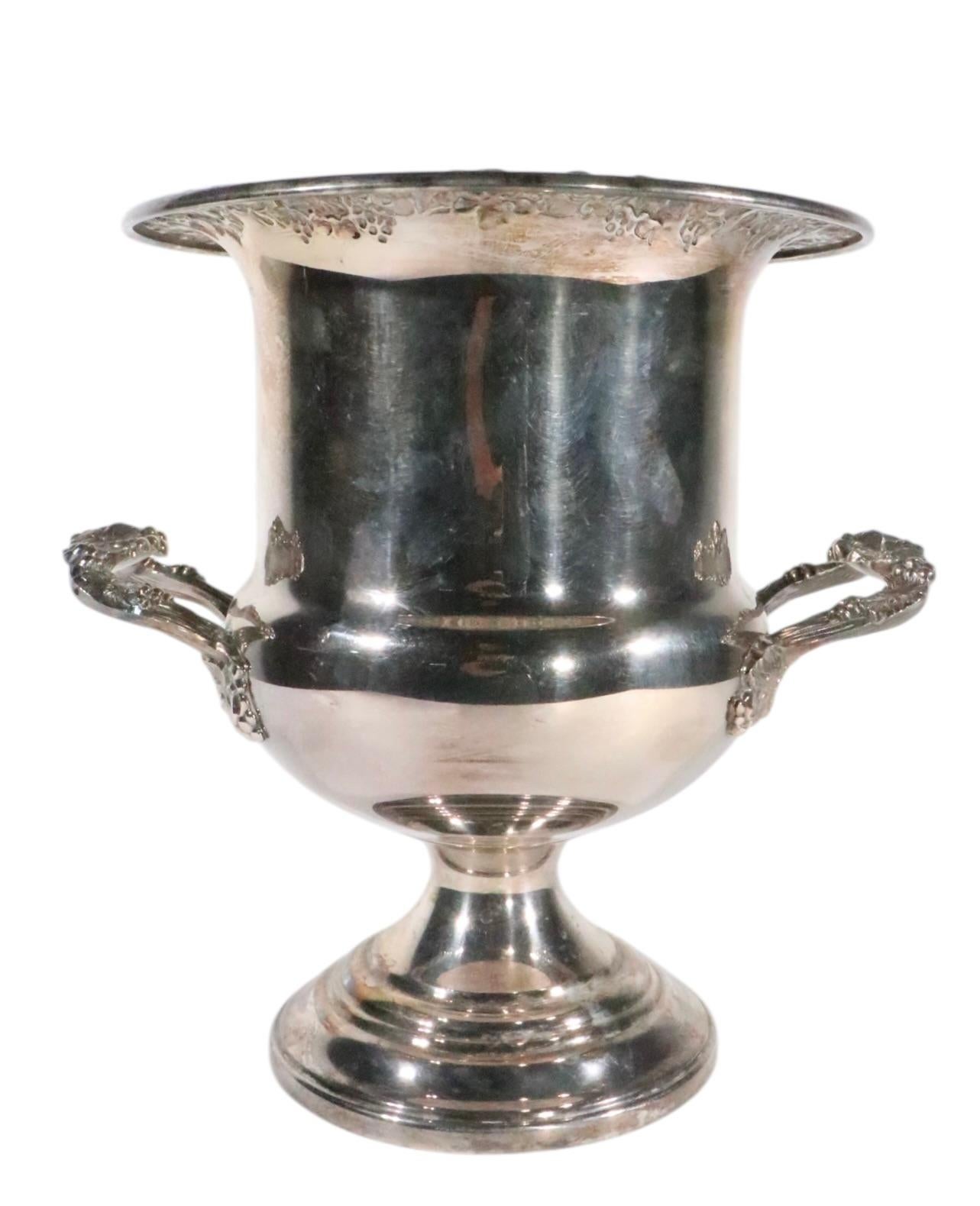Hollywood Regency Art Deco versilberter Champagner-Eiskübel von Sheridan im Angebot 6
