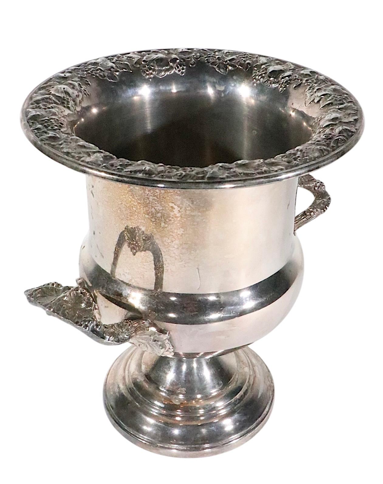 Hollywood Regency Art Deco versilberter Champagner-Eiskübel von Sheridan im Angebot 4