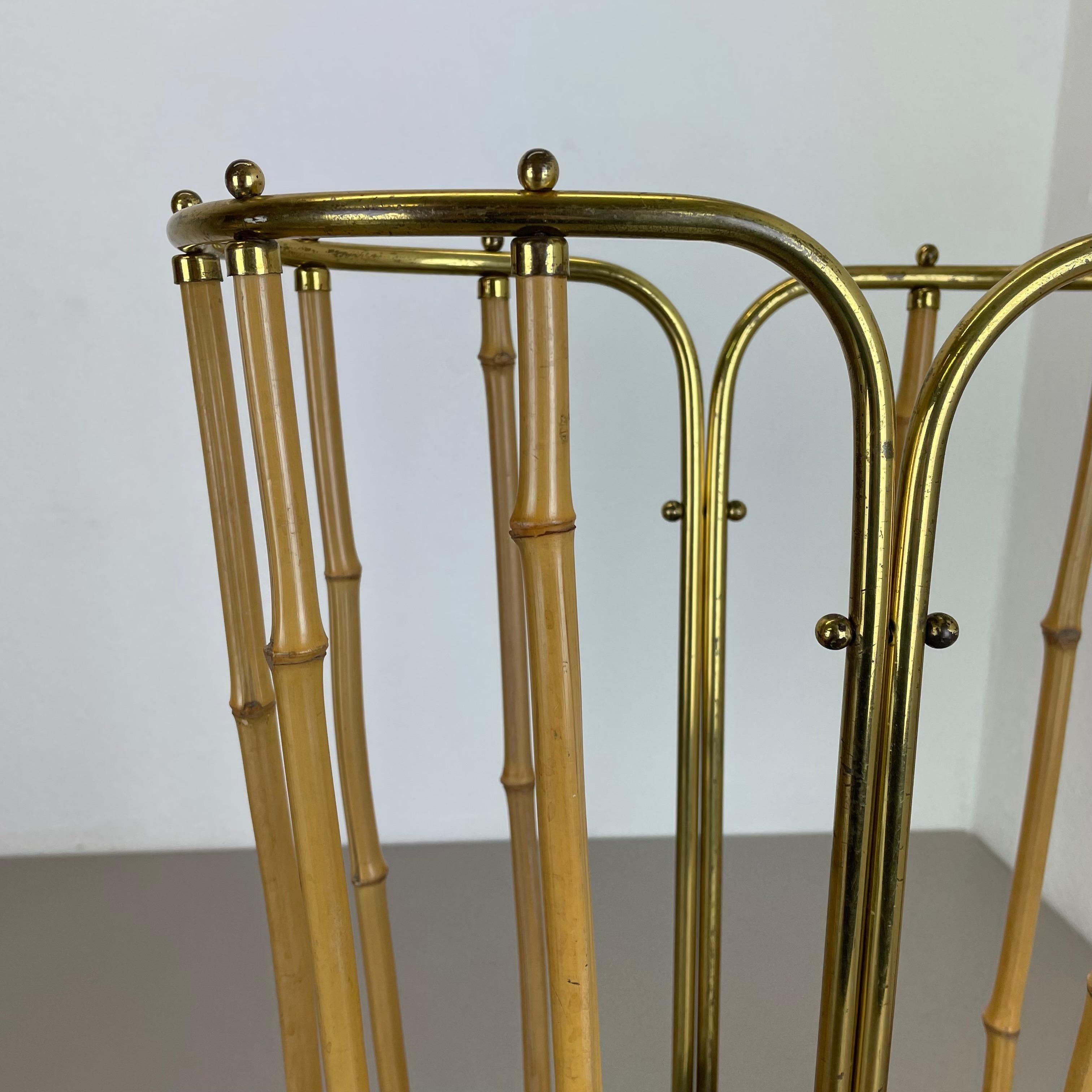 Mid-20th Century Hollywood Regency Auböck Style Brass Bamboo Umbrella Stand, Austria, 1950s For Sale