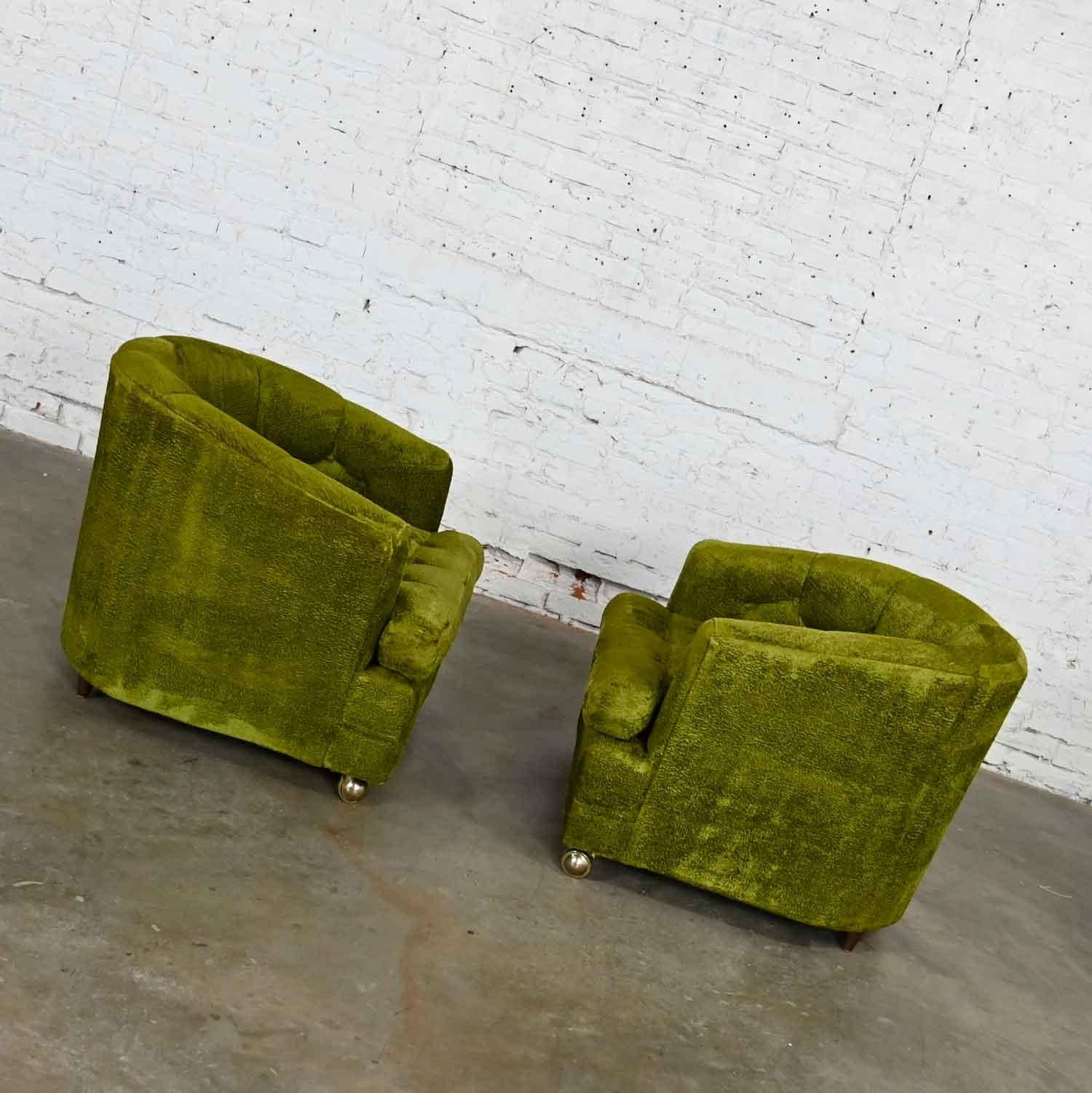 Hollywood Regency Avocado Green Crushed Chenille Button Tufted Barrel Chairs a P In Good Condition In Topeka, KS