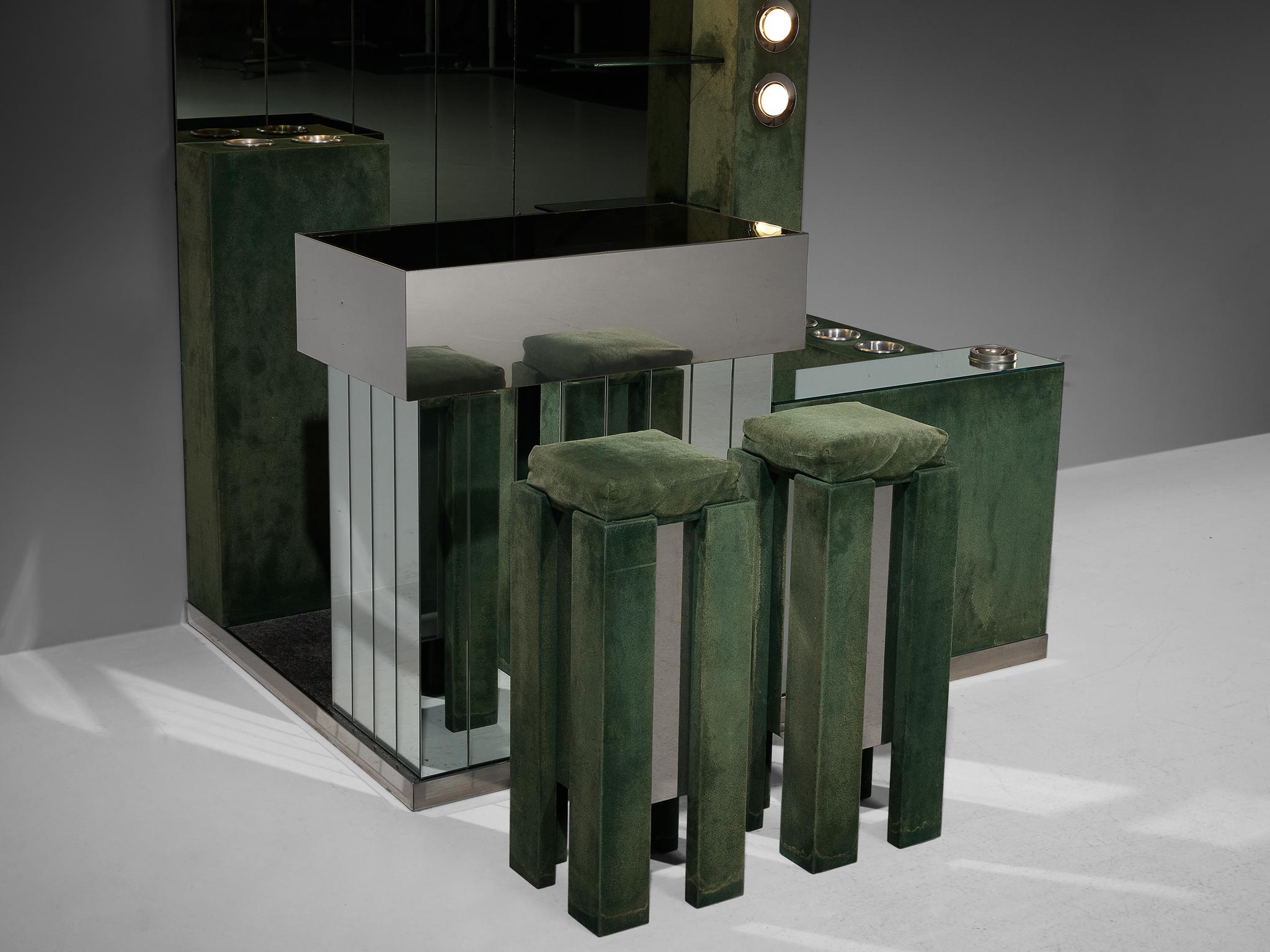 Hollywood Regency Bar Cabinet and Bar Stools in the Style of Willy Rizzo 3