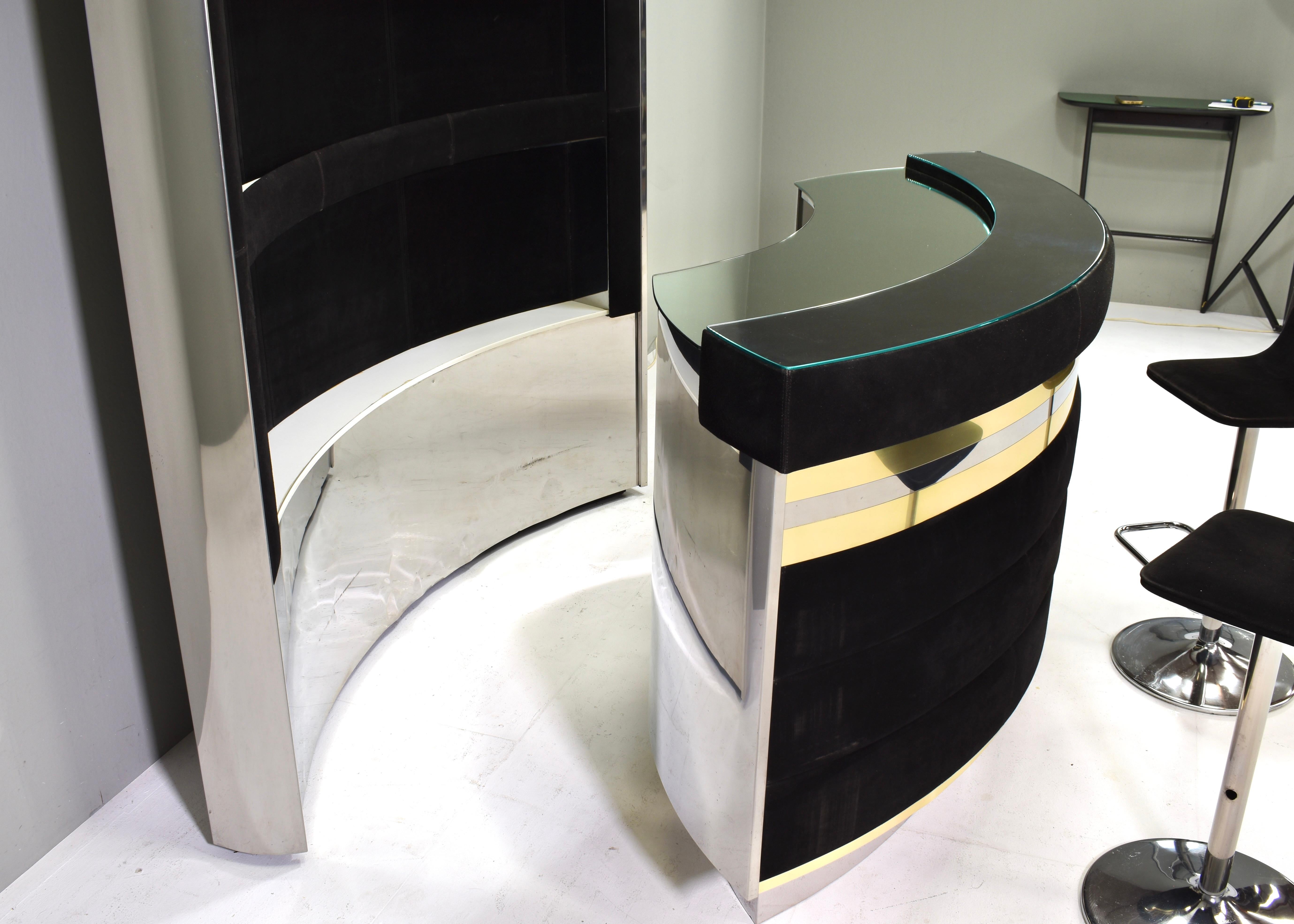 Hollywood Regency Bar in the style of Willy Rizzo Black Suede Brass Chrome 1970s For Sale 5