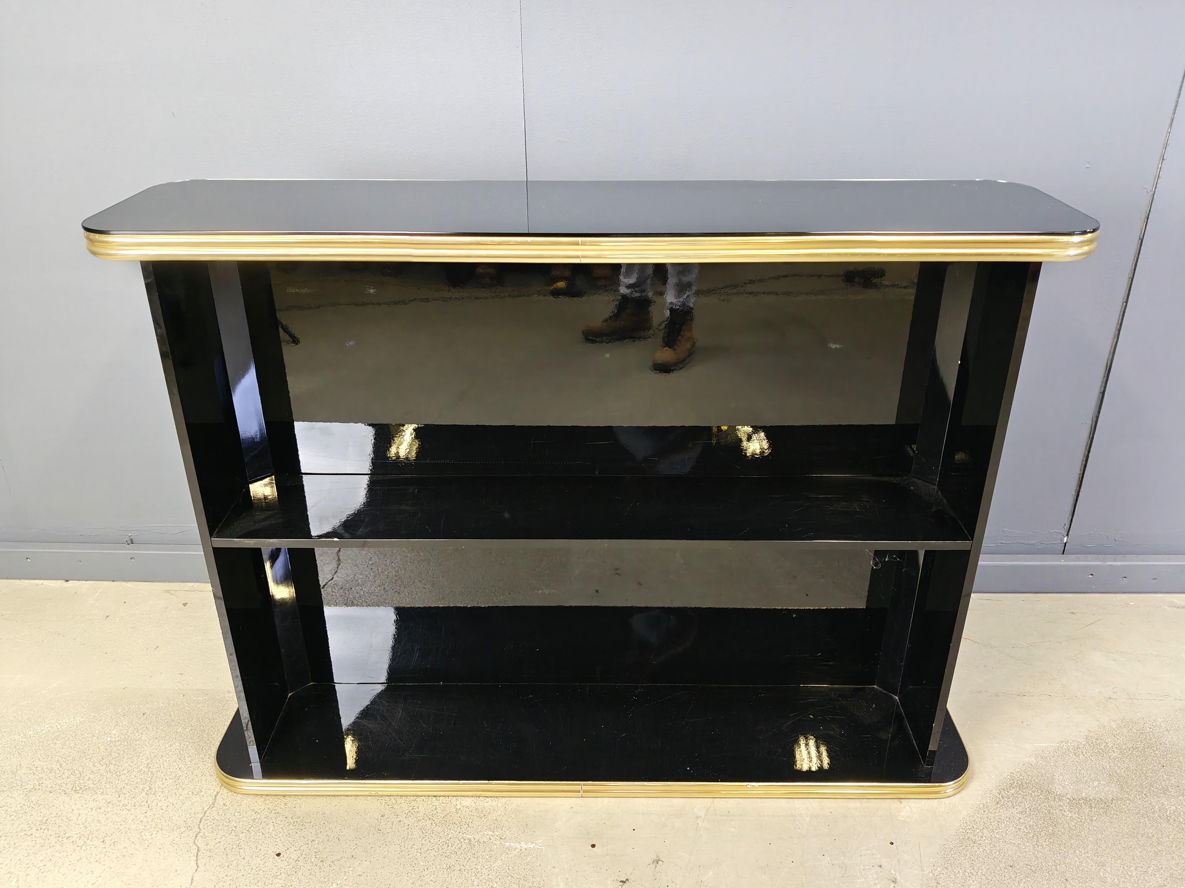 Hollywood Regency Hollywood regency bar with stools, 1970s - Italy For Sale