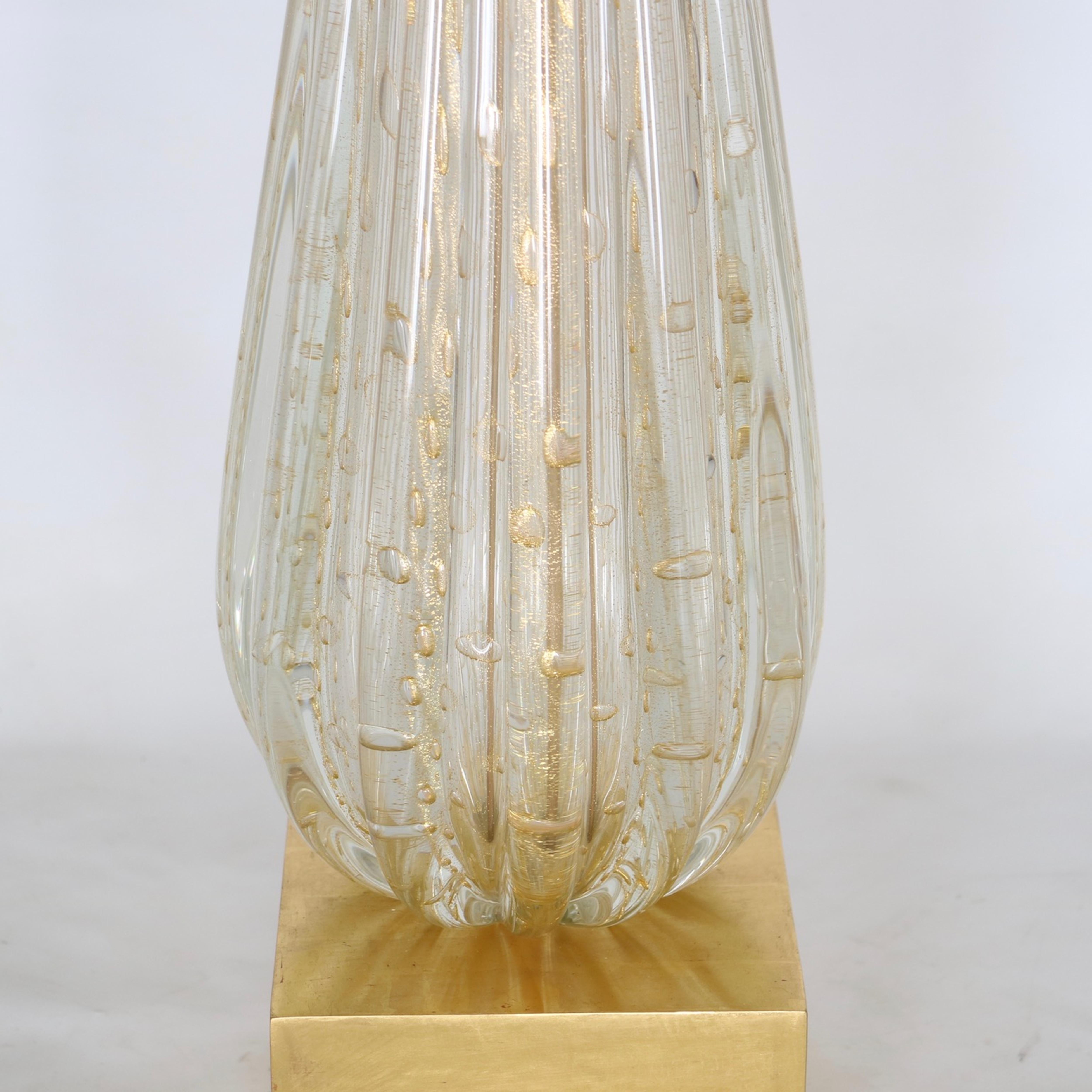 Hollywood Regency Barovier Lamp in Murano Glass with Gold Inclusions In Excellent Condition In New York, NY