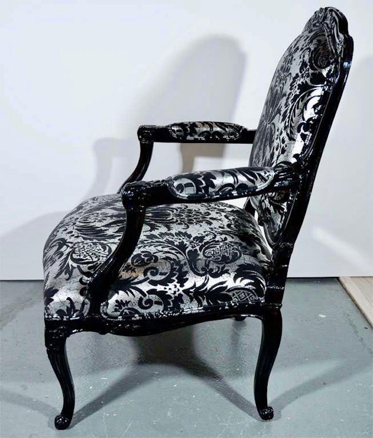 Early 20th Century Louis XV Armchair in Black Lacquer and Embossed Silvered Velvet For Sale