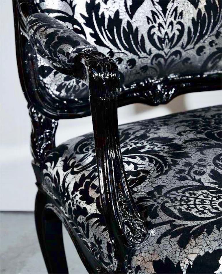 Louis XV Armchair in Black Lacquer and Embossed Silvered Velvet For Sale 1