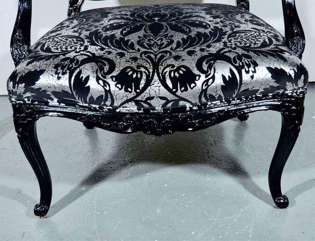 Louis XV Armchair in Black Lacquer and Embossed Silvered Velvet In Good Condition For Sale In Fort Lauderdale, FL