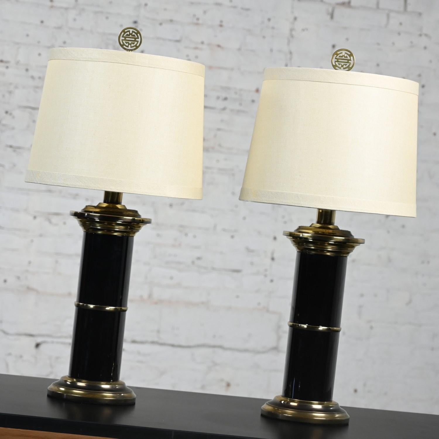 Hollywood Regency Black & Brass Plated Column Table Lamps Asian Finials a Pair For Sale 12