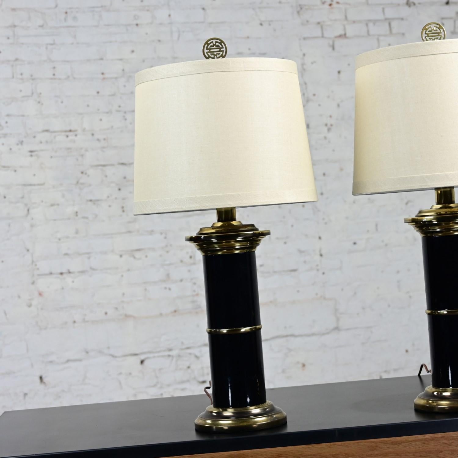 Hollywood Regency Black & Brass Plated Column Table Lamps Asian Finials a Pair For Sale 1