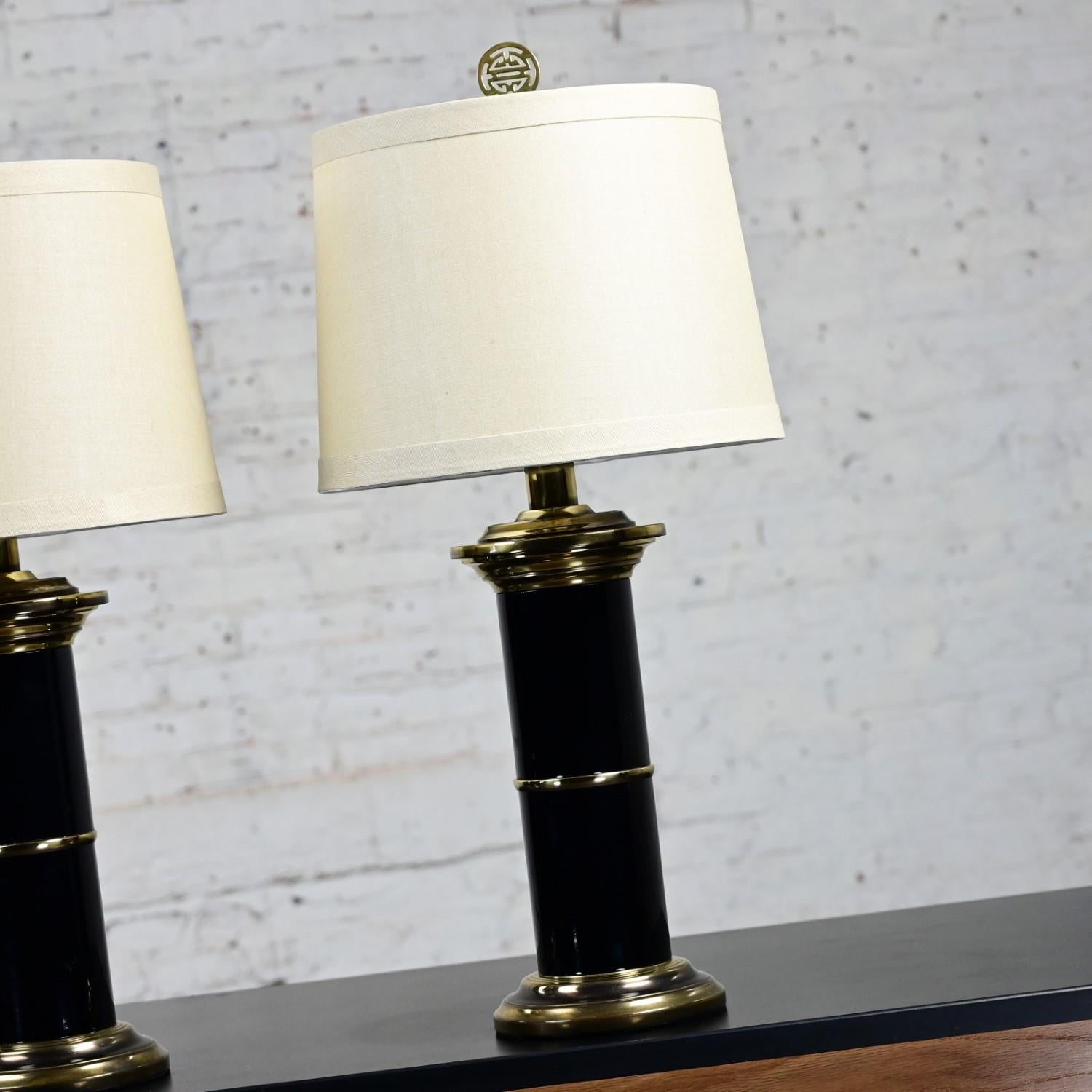Hollywood Regency Black & Brass Plated Column Table Lamps Asian Finials a Pair For Sale 2