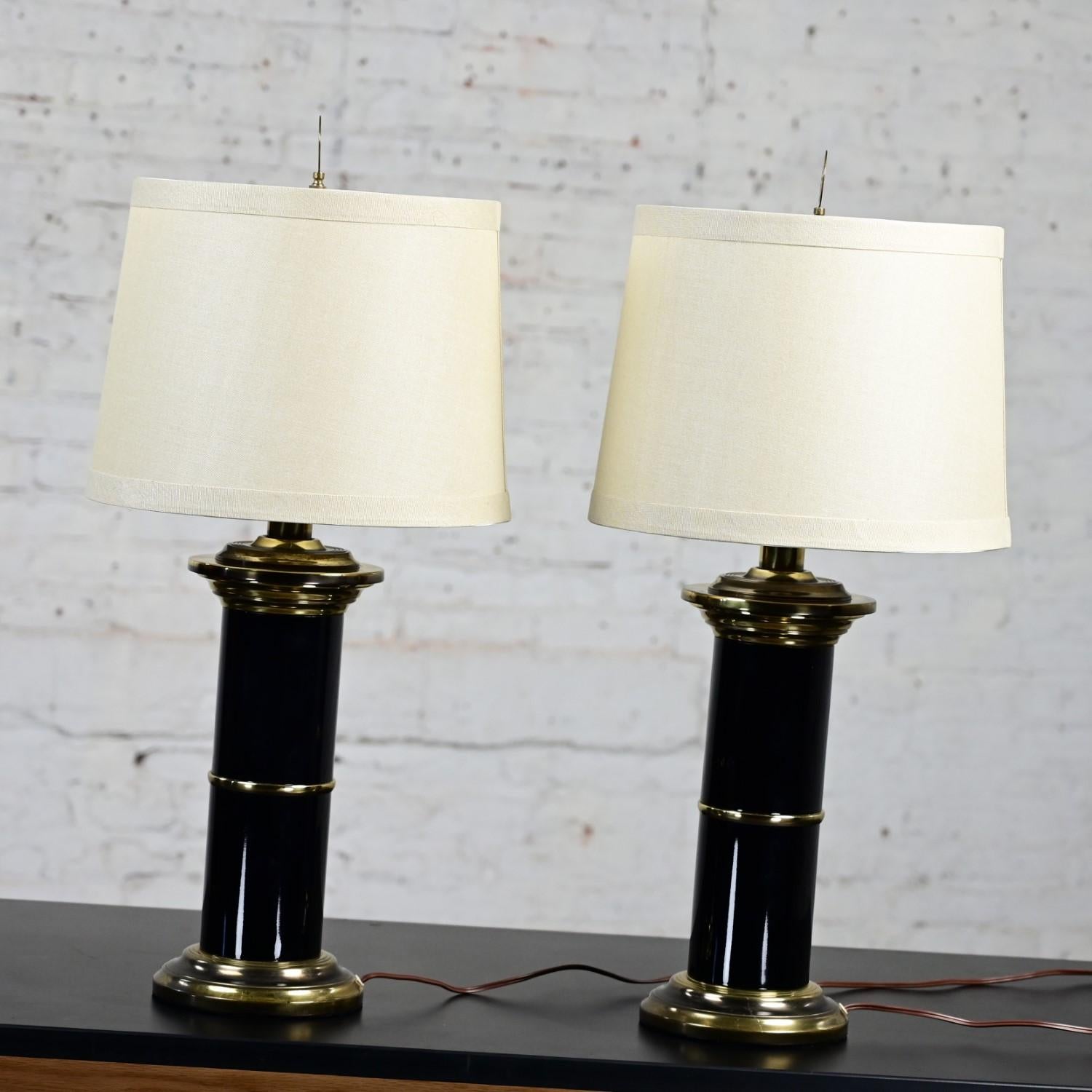 Hollywood Regency Black & Brass Plated Column Table Lamps Asian Finials a Pair For Sale 3