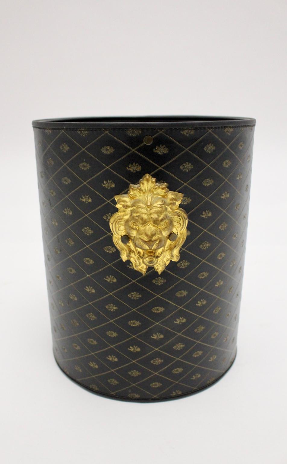 Hollywood Regency Black Gold Leather Paper Basket, 1970, France In Good Condition For Sale In Vienna, AT