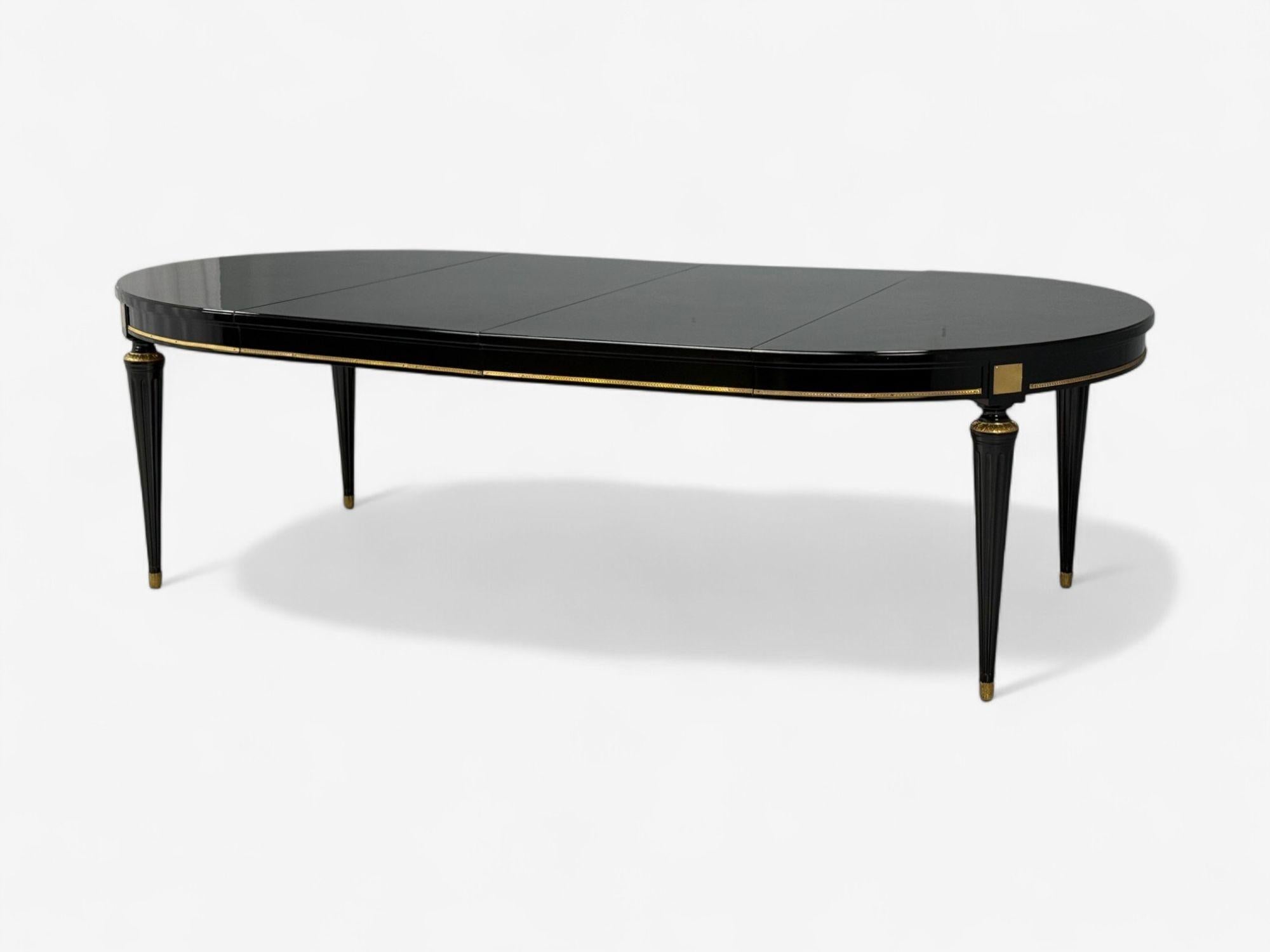 Mid-20th Century Hollywood Regency, Black Lacquer, Bronze, Ebonized Dining Table, France, 1940s For Sale
