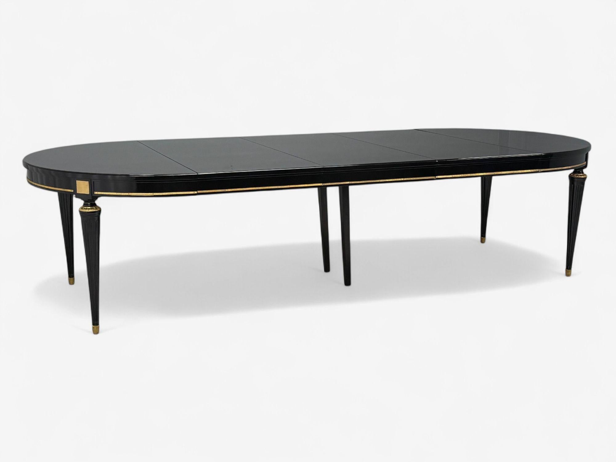 Hollywood Regency, Black Lacquer, Bronze, Ebonized Dining Table, France, 1940s For Sale 2