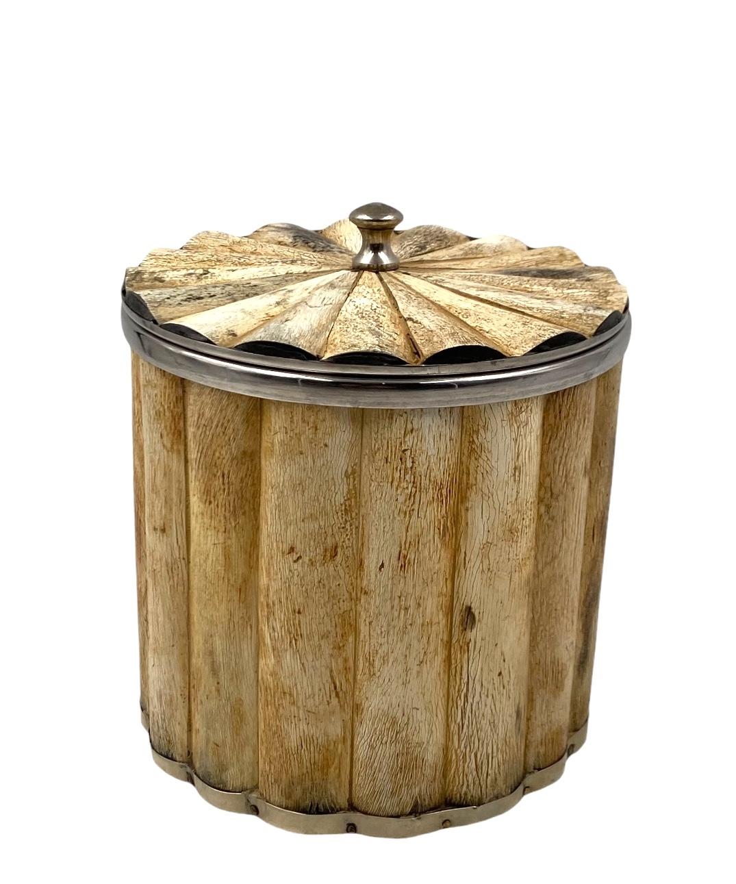 Hollywood regency bone and brass ice bucket, Italy 1970s In condizioni buone in vendita a Firenze, IT