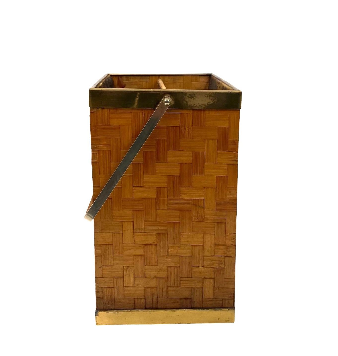 Italian Hollywood regency brass and bamboo magazine rack, Metal Linea Nova Italy 1970s For Sale