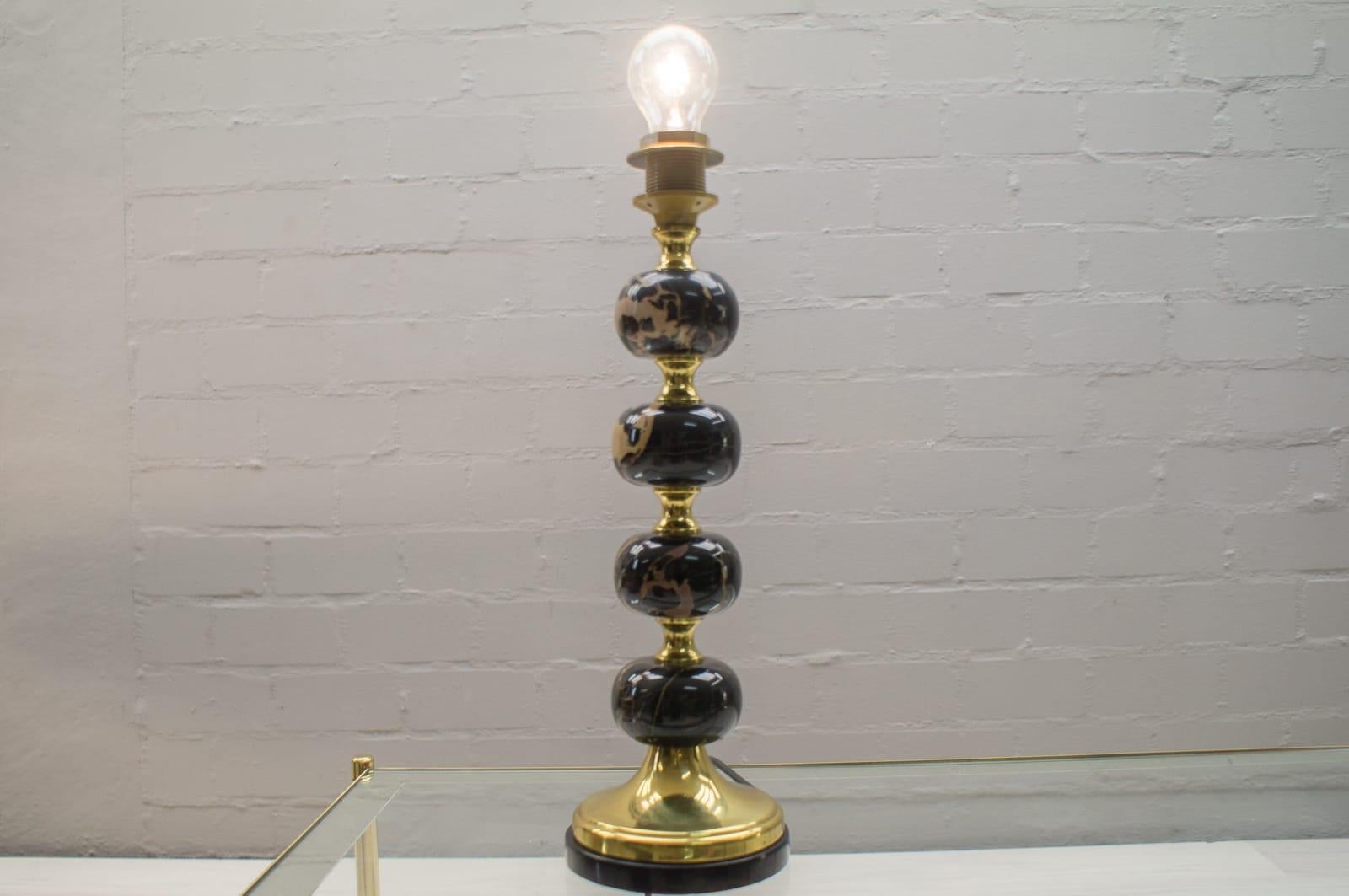 Italian Hollywood Regency Brass and Black Marble Table Lamp, 1960s For Sale