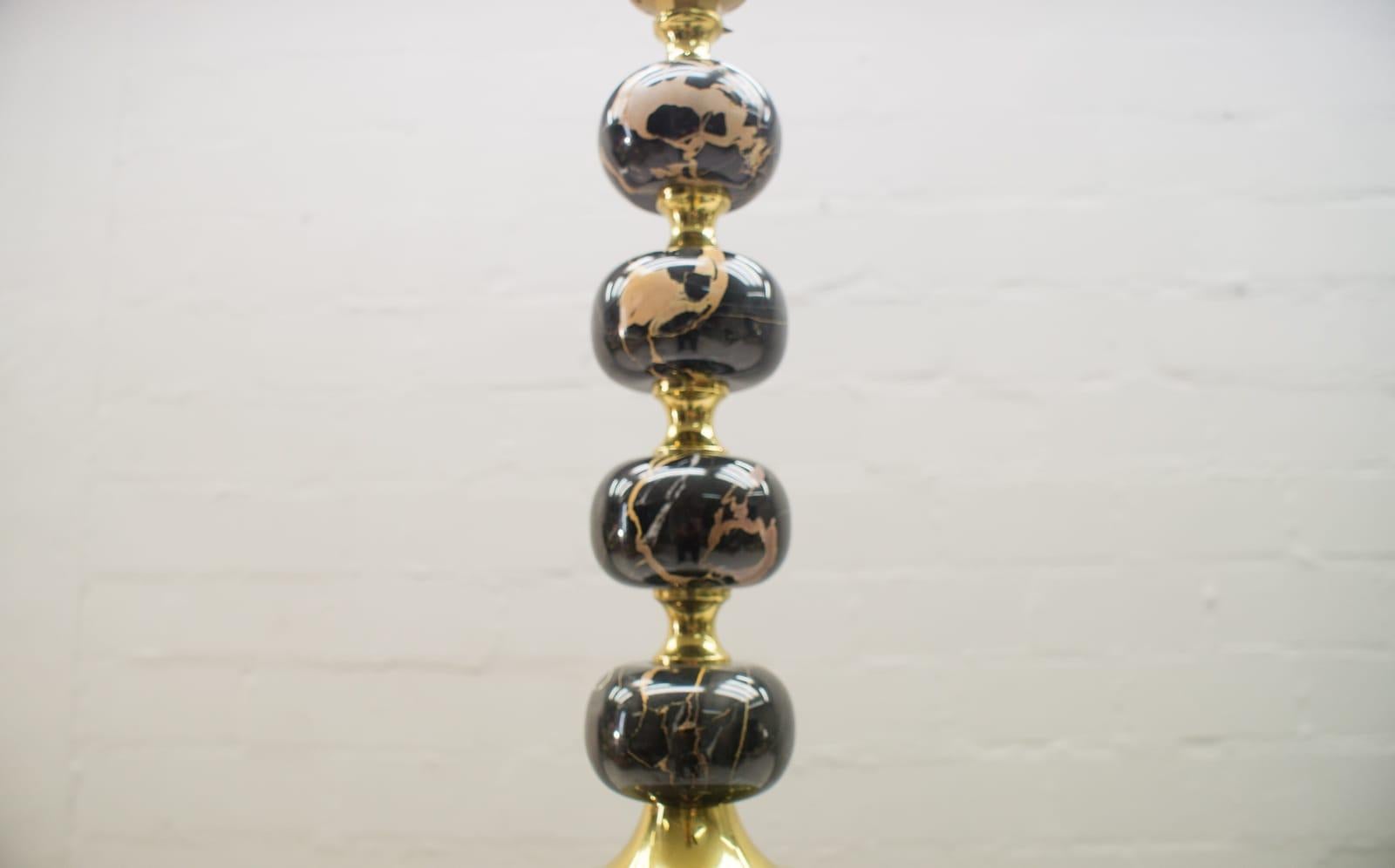 Hollywood-Regency-Tischlampe aus Messing und schwarzem Marmor, 1960er Jahre (Lackiert) im Angebot