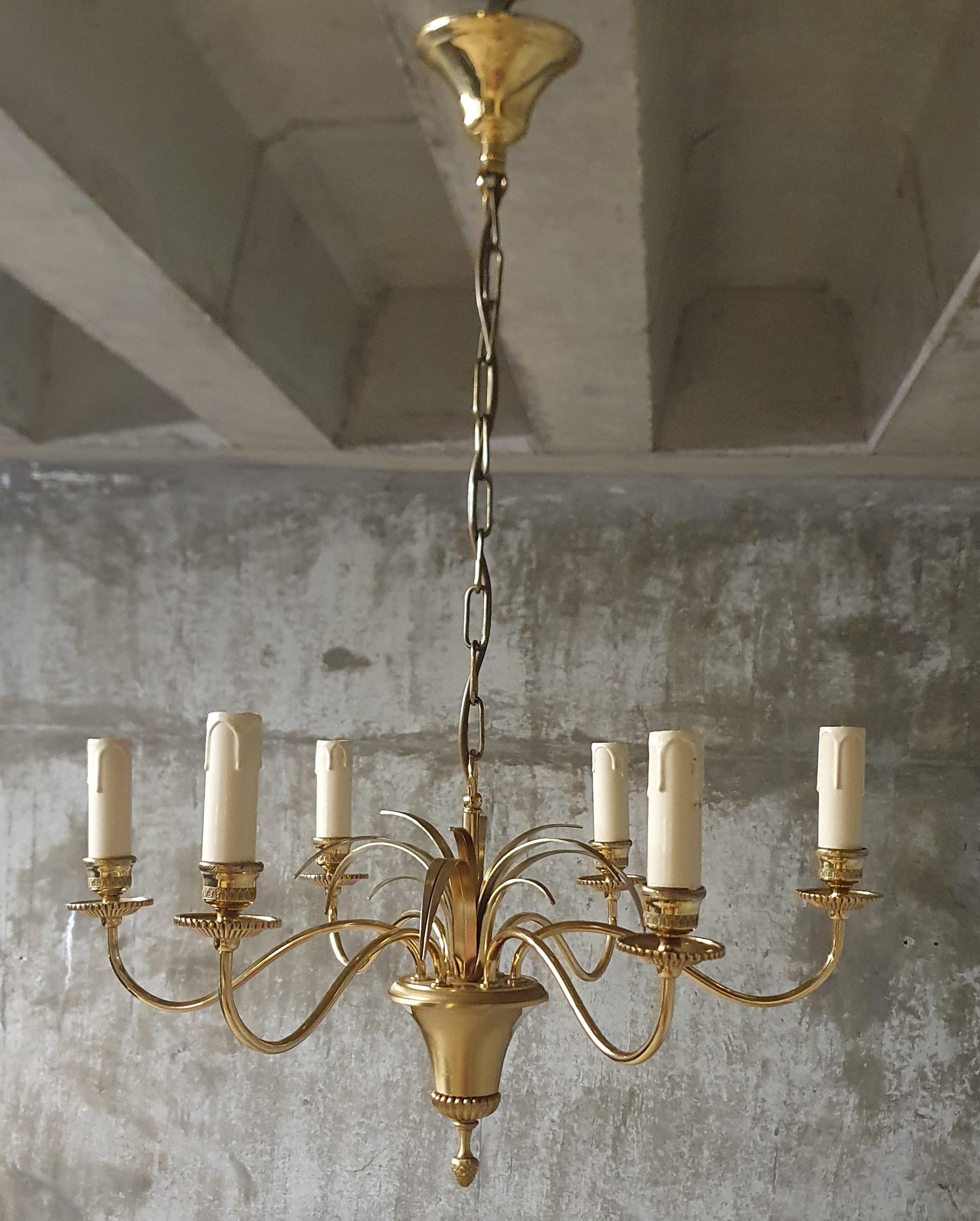 Hollywood Regency Brass and Bronze Chandelier by S.A. Boulanger In Good Condition For Sale In London, GB
