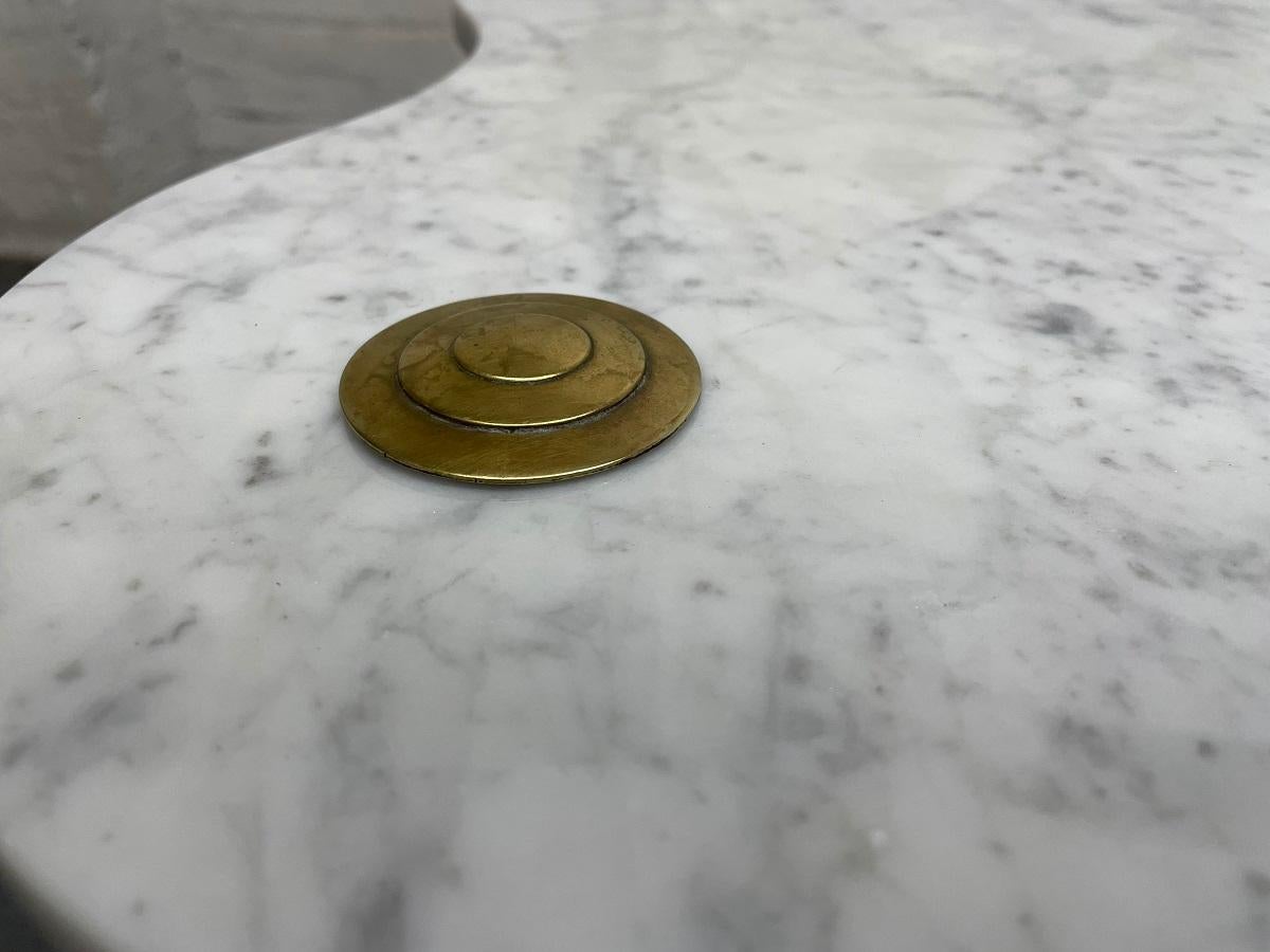 Hollywood Regency Brass and Carrara Marble Table For Sale 2