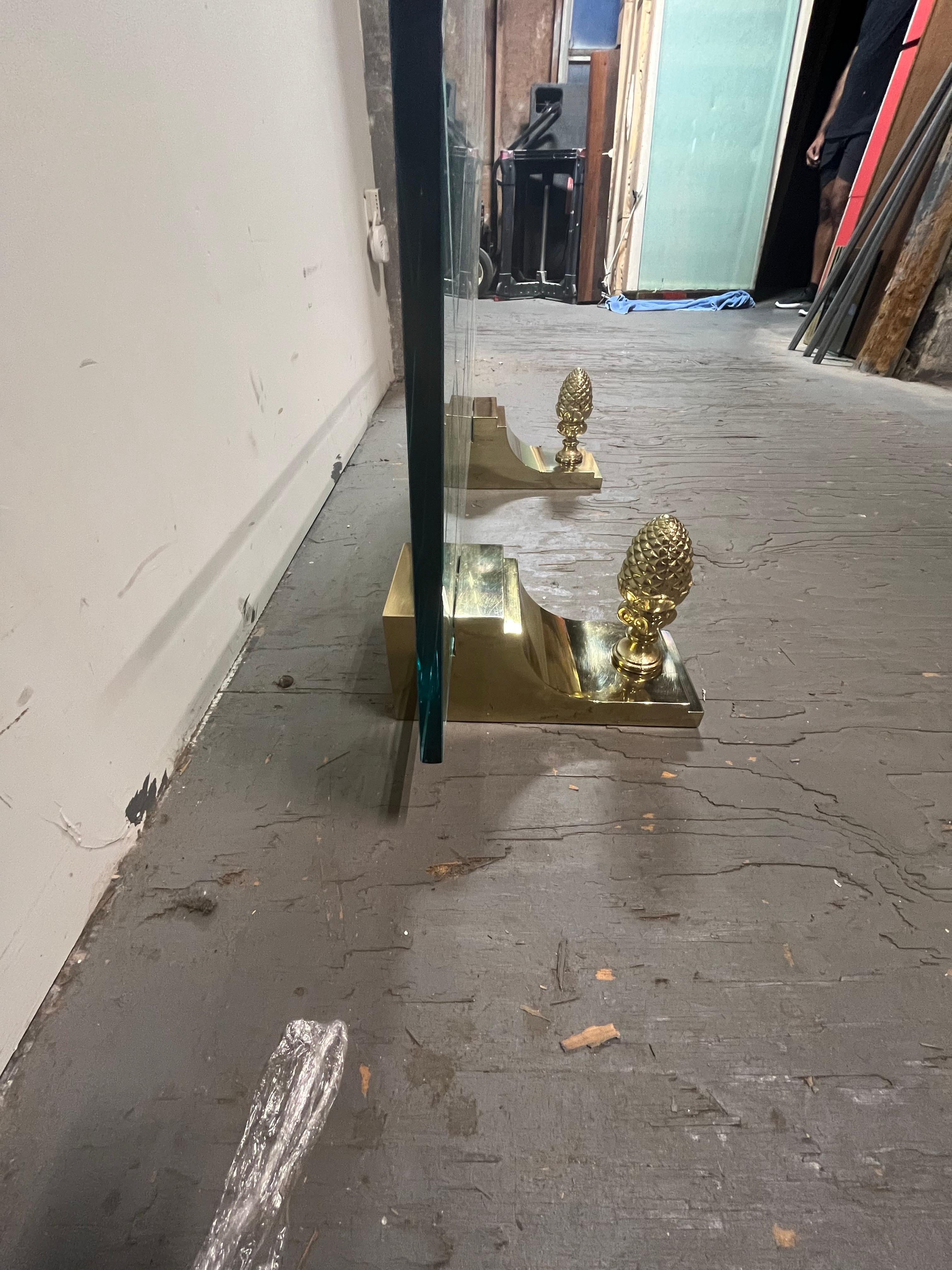 Chimenea de latón y cristal grabado Hollywood Regency en venta 1