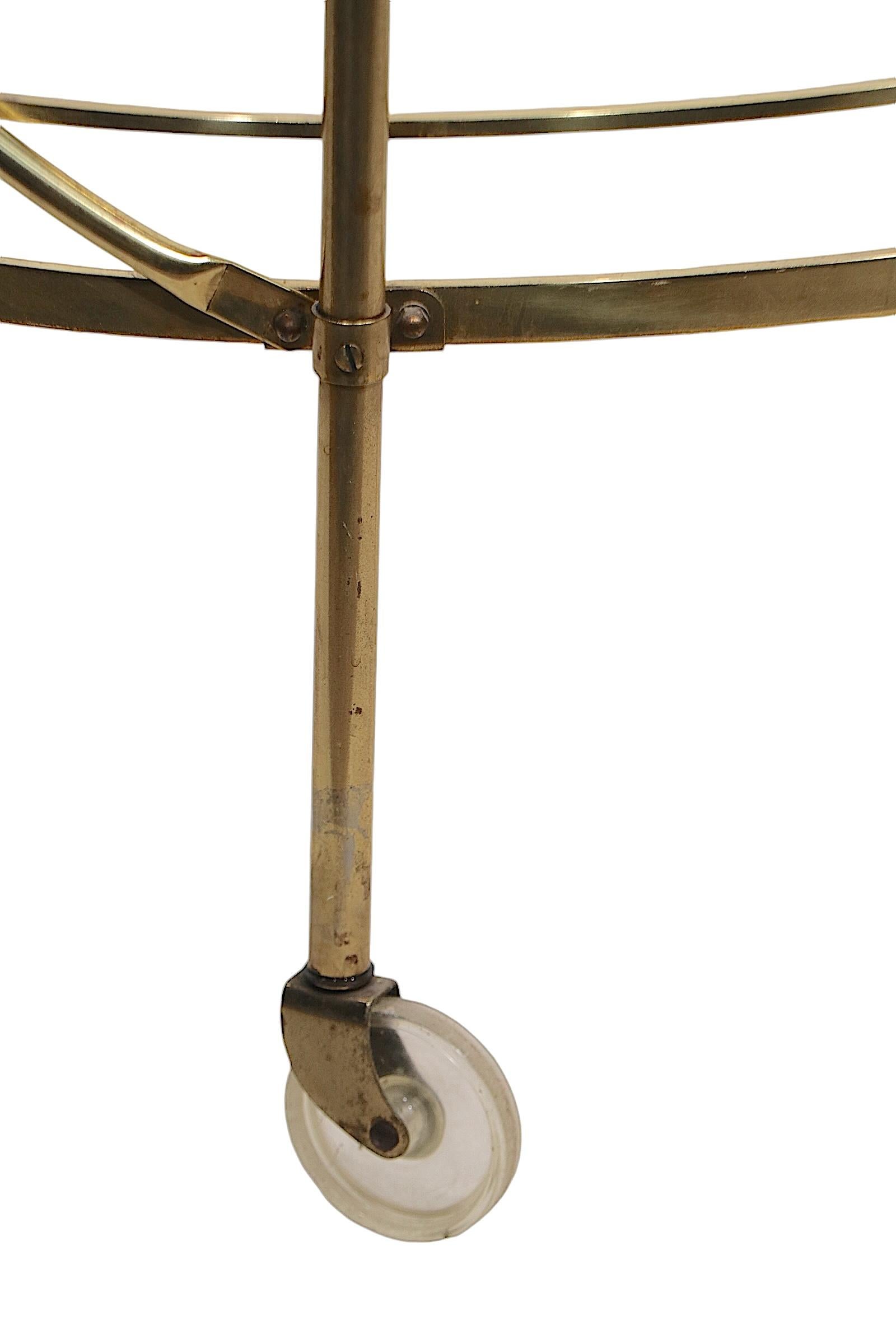 Hollywood Regency Brass and Glass Bar Serving Cart In Good Condition For Sale In New York, NY