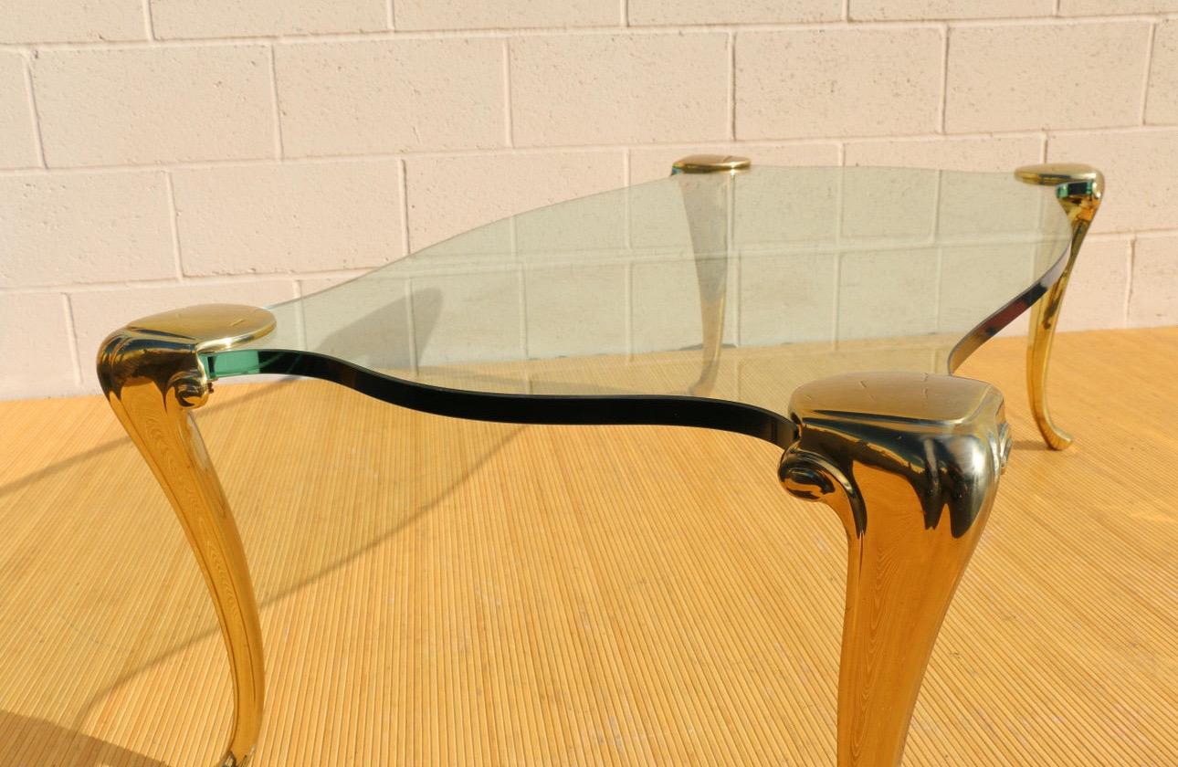 Fin du 20e siècle Tables basses en laiton et verre de style régence hollywoodienne en vente