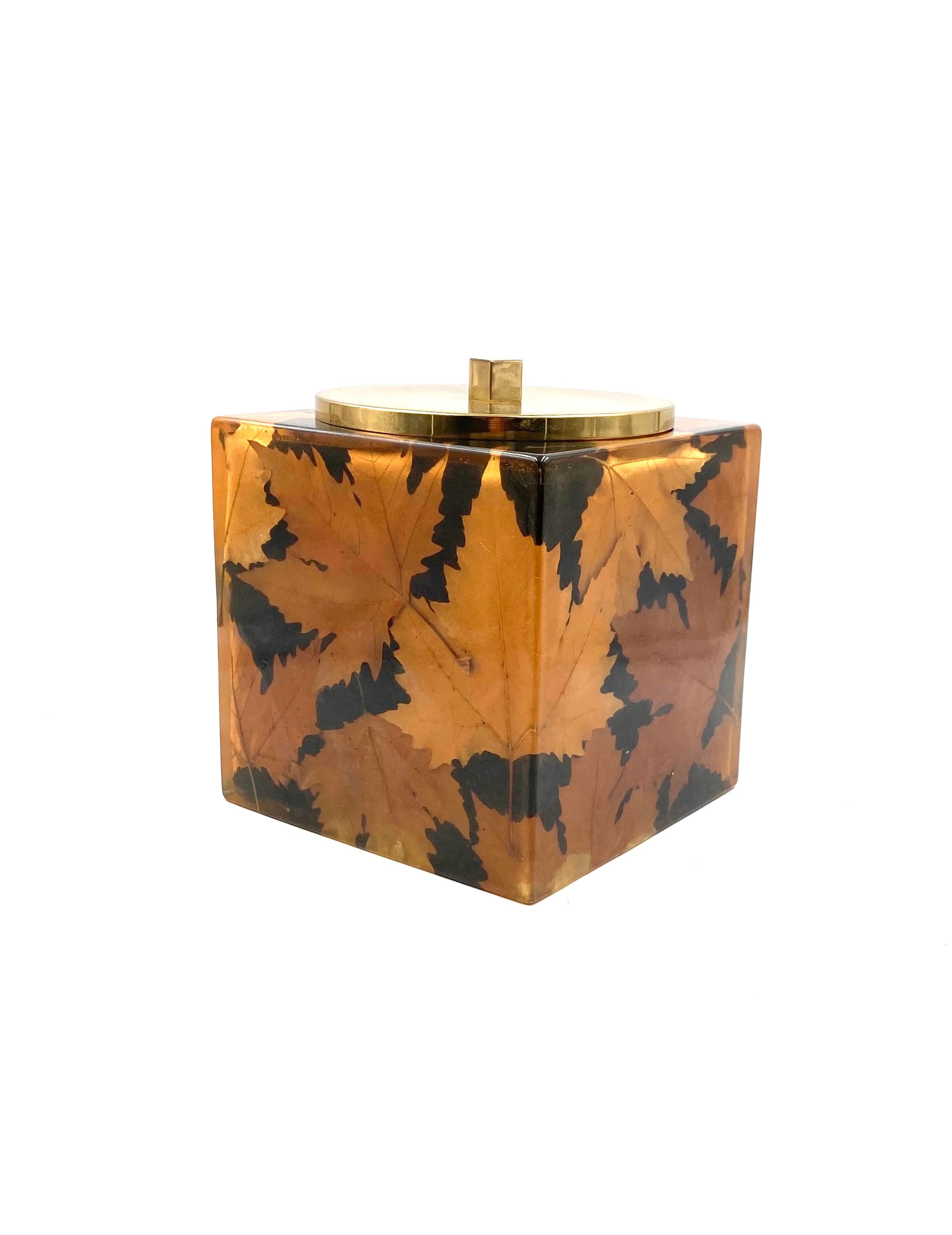 Hollywood regency brass and leaves resin ice bucket, Montagnani Florence 1970s For Sale 8