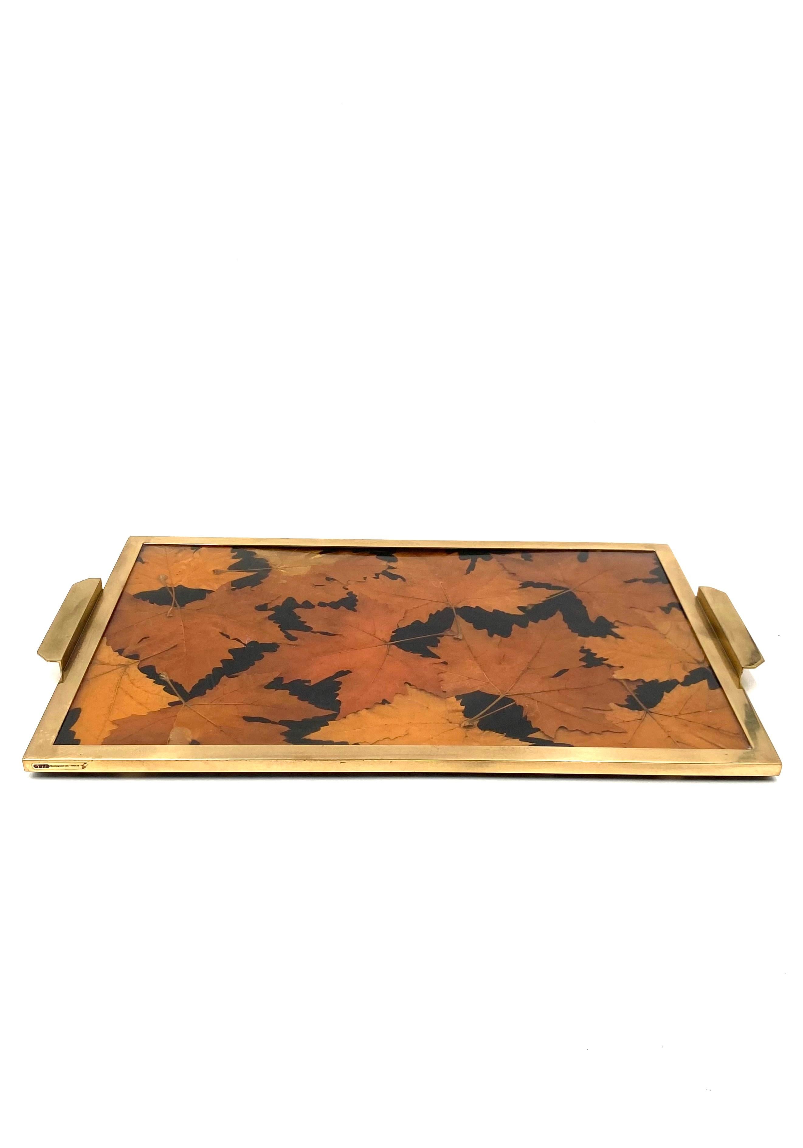 Bandeja de latón y hojas de resina Hollywood regency, Montagnani Firenze Italia Años 70 en venta 5