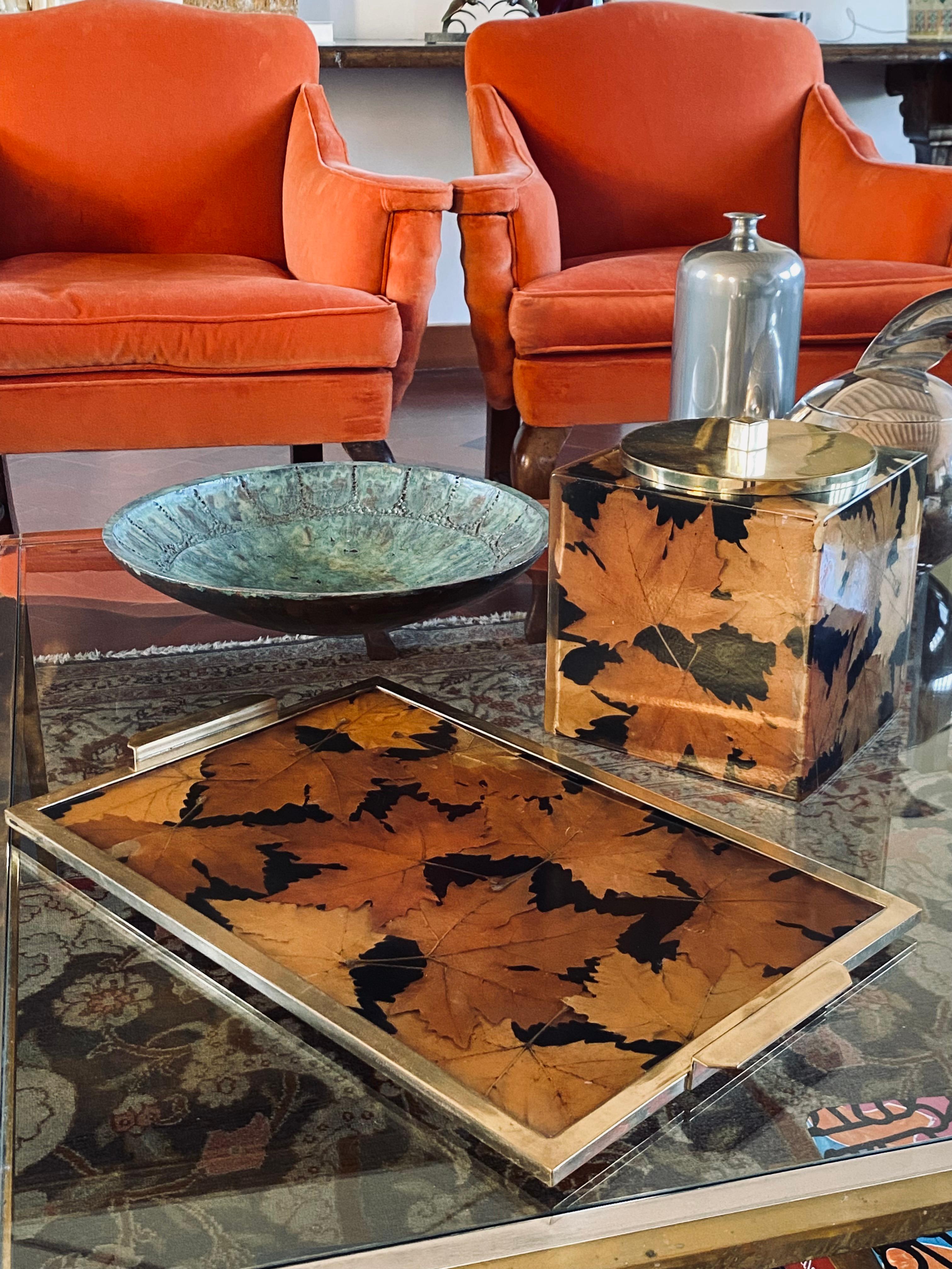 Hollywood regency brass and leaves resin tray, Montagnani Firenze Italy 1970s For Sale 2